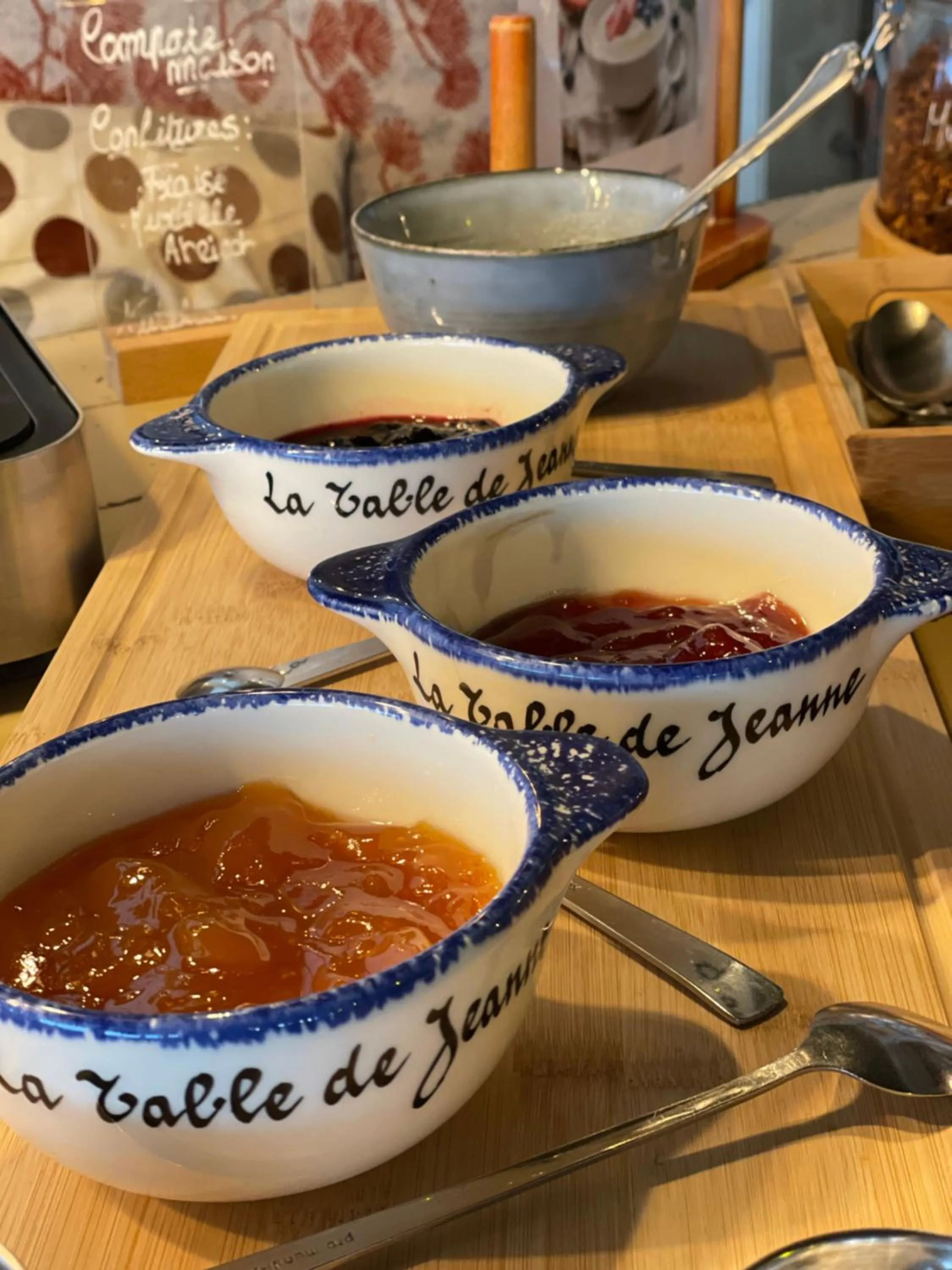 La Table De Jeanne - Hôtel & Restaurant