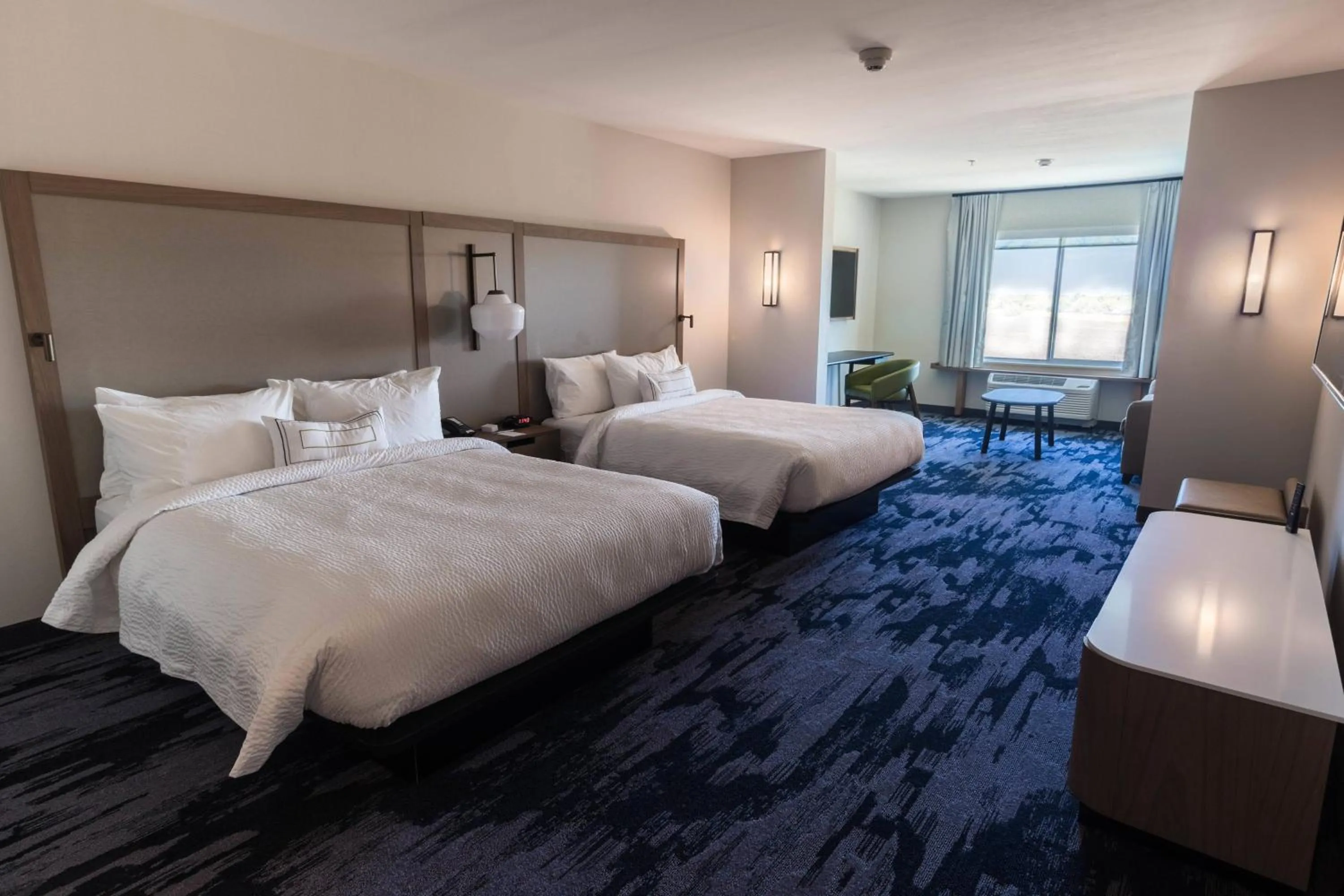 Bedroom, Bed in Fairfield Inn & Suites by Marriott Brownsville North