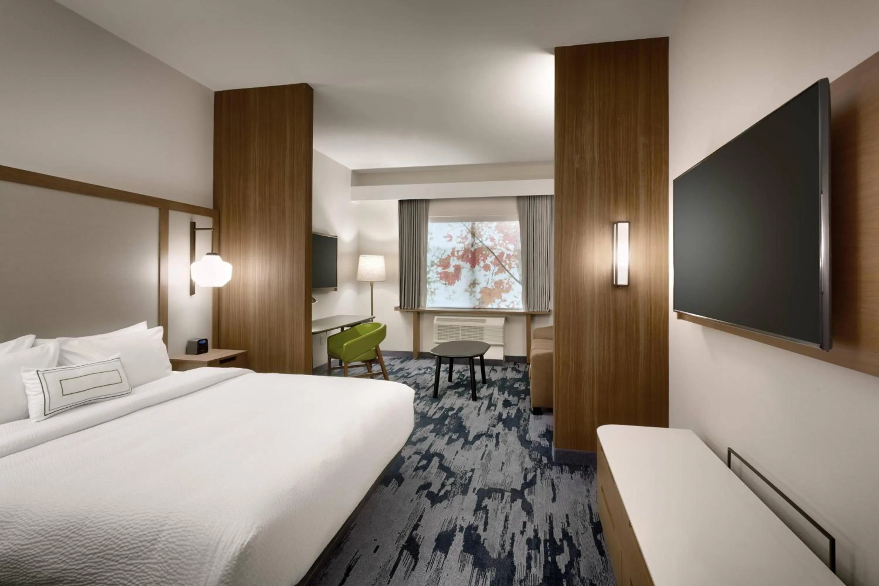 Photo of the whole room, Bed in Fairfield Inn & Suites by Marriott Fort Smith