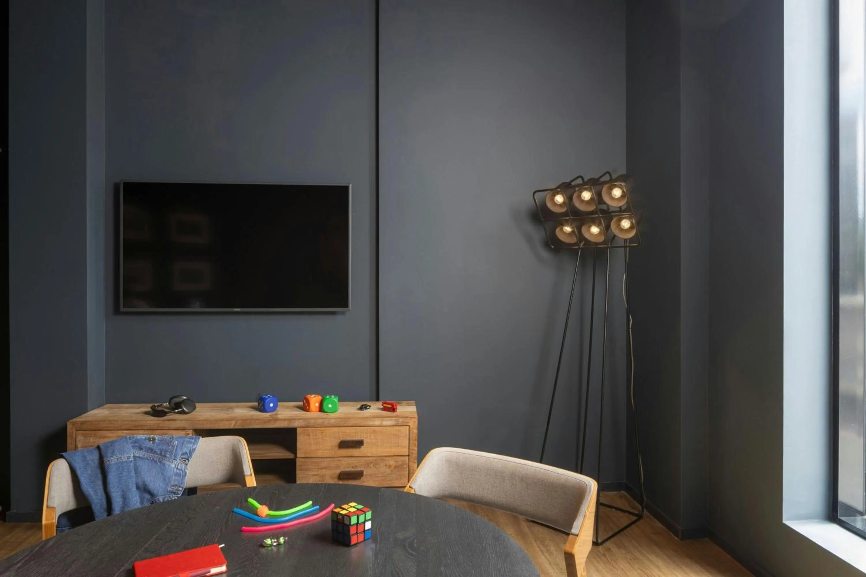 Meeting/conference room in Moxy London Heathrow Airport