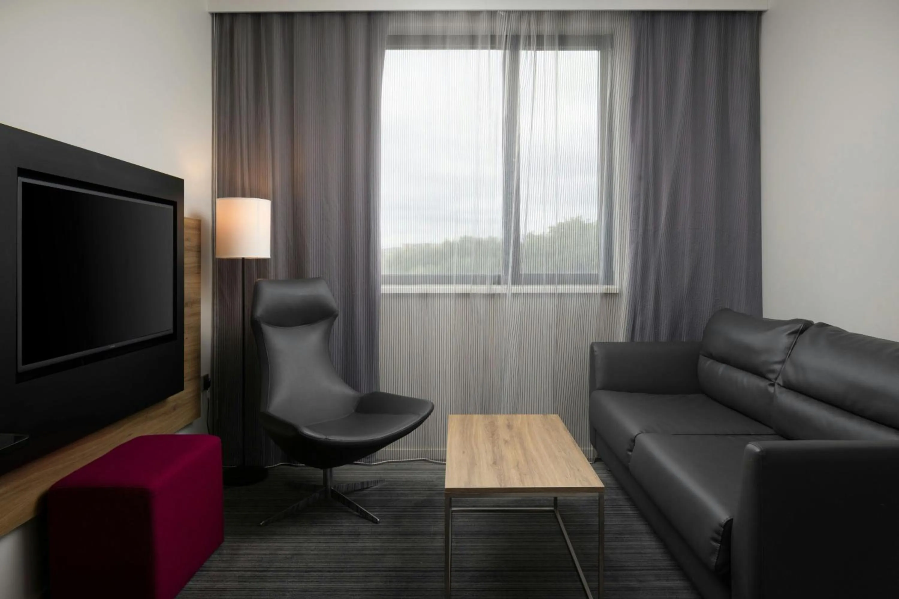 Photo of the whole room in Moxy London Heathrow Airport