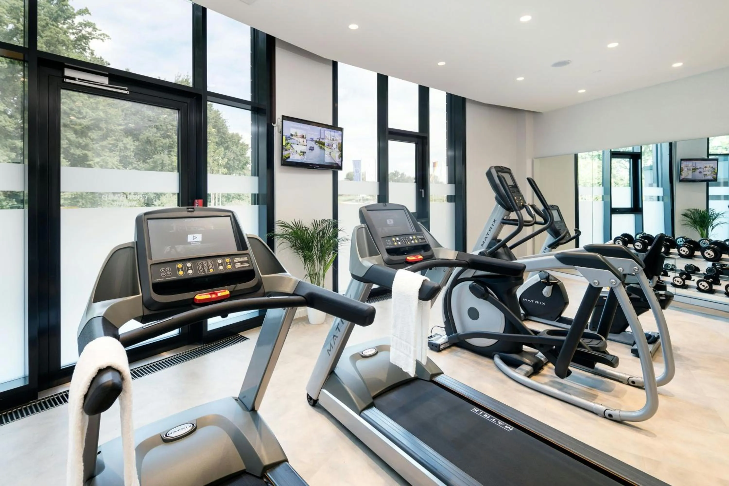 Fitness centre/facilities in Courtyard by Marriott Wolfsburg