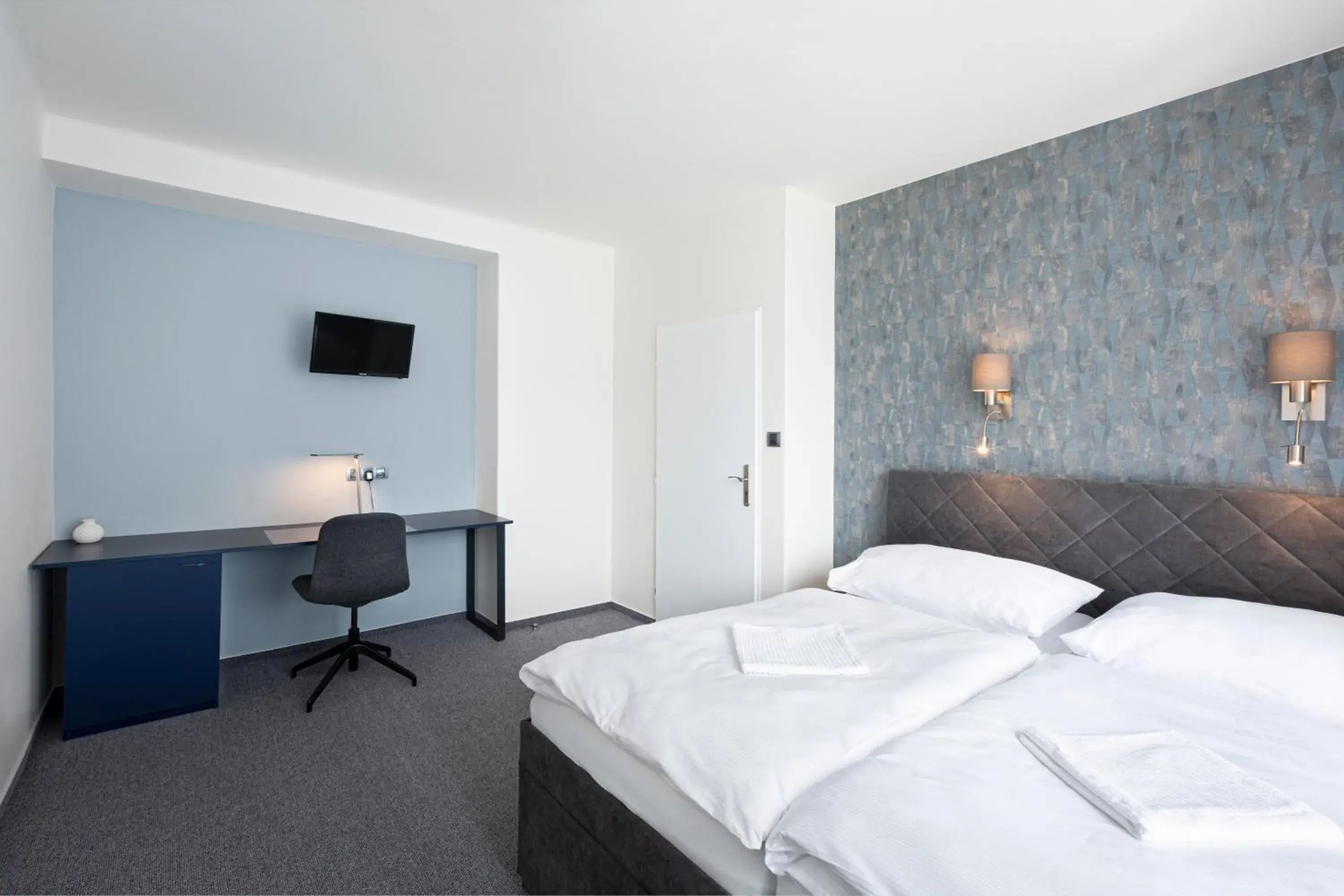 Double Room - single occupancy in Hotel Trim Double Room - single occupancy in Hotel Trim