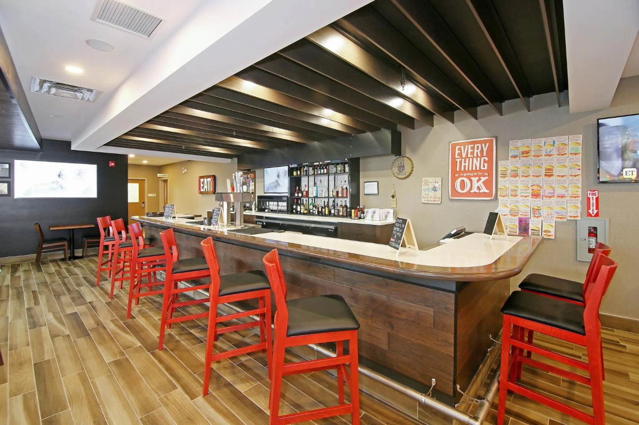 Restaurant/places to eat in Holiday Inn Hotel & Suites - Calgary Airport North by IHG