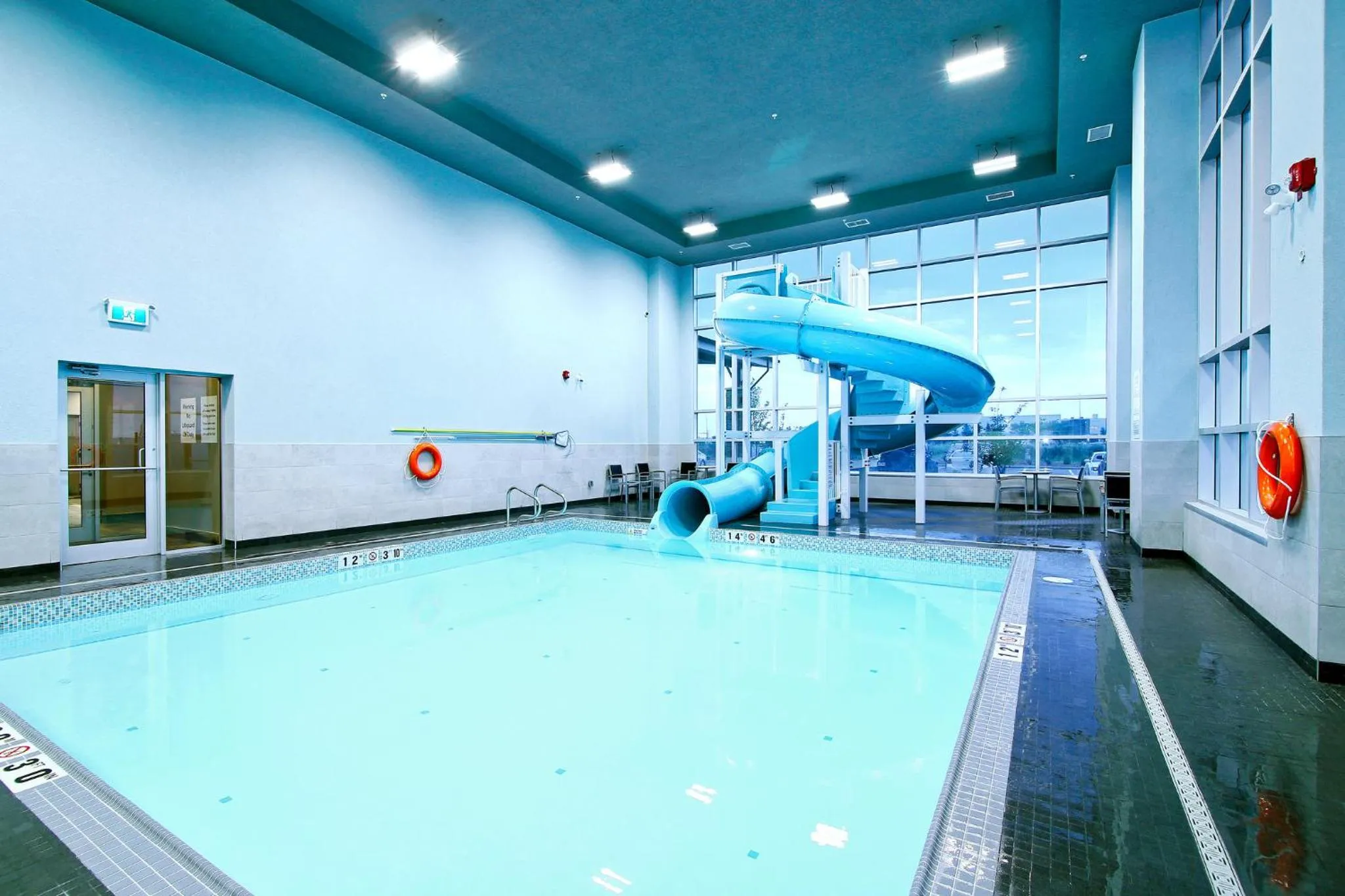 Swimming pool in Holiday Inn Hotel & Suites - Calgary Airport North by IHG