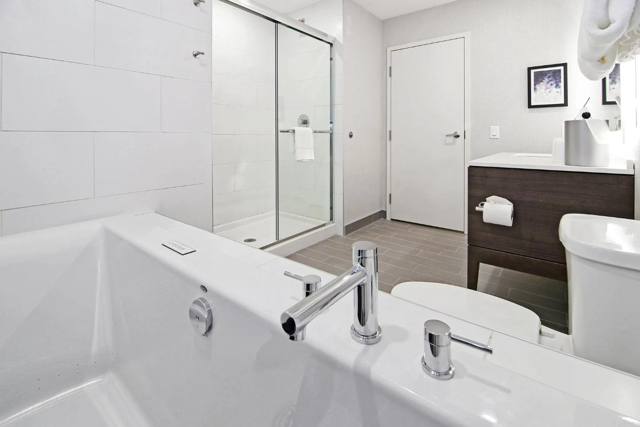 Bedroom in Holiday Inn Hotel & Suites - Calgary Airport North by IHG