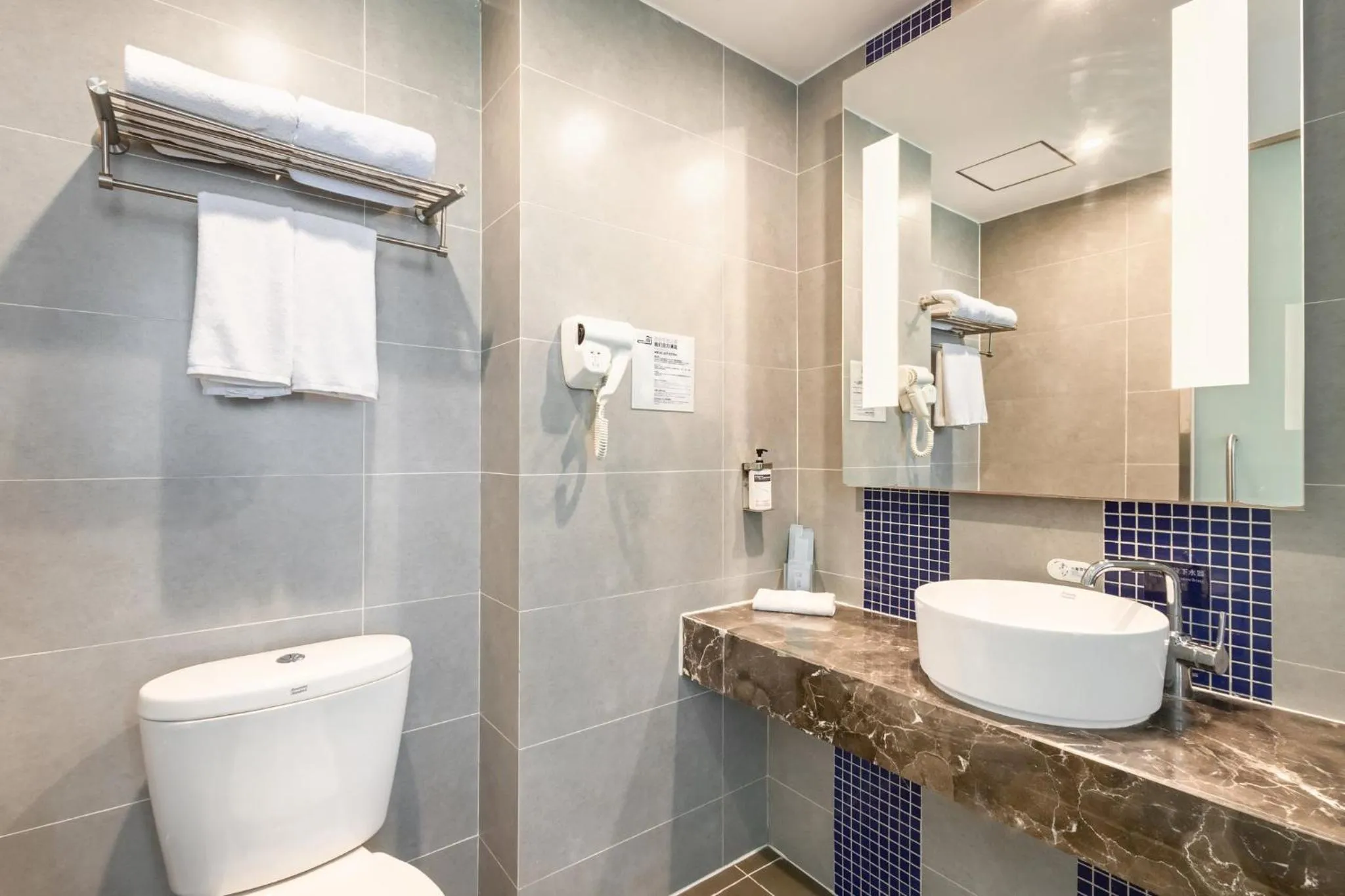 Photo of the whole room in Holiday Inn Express Zhangye by IHG