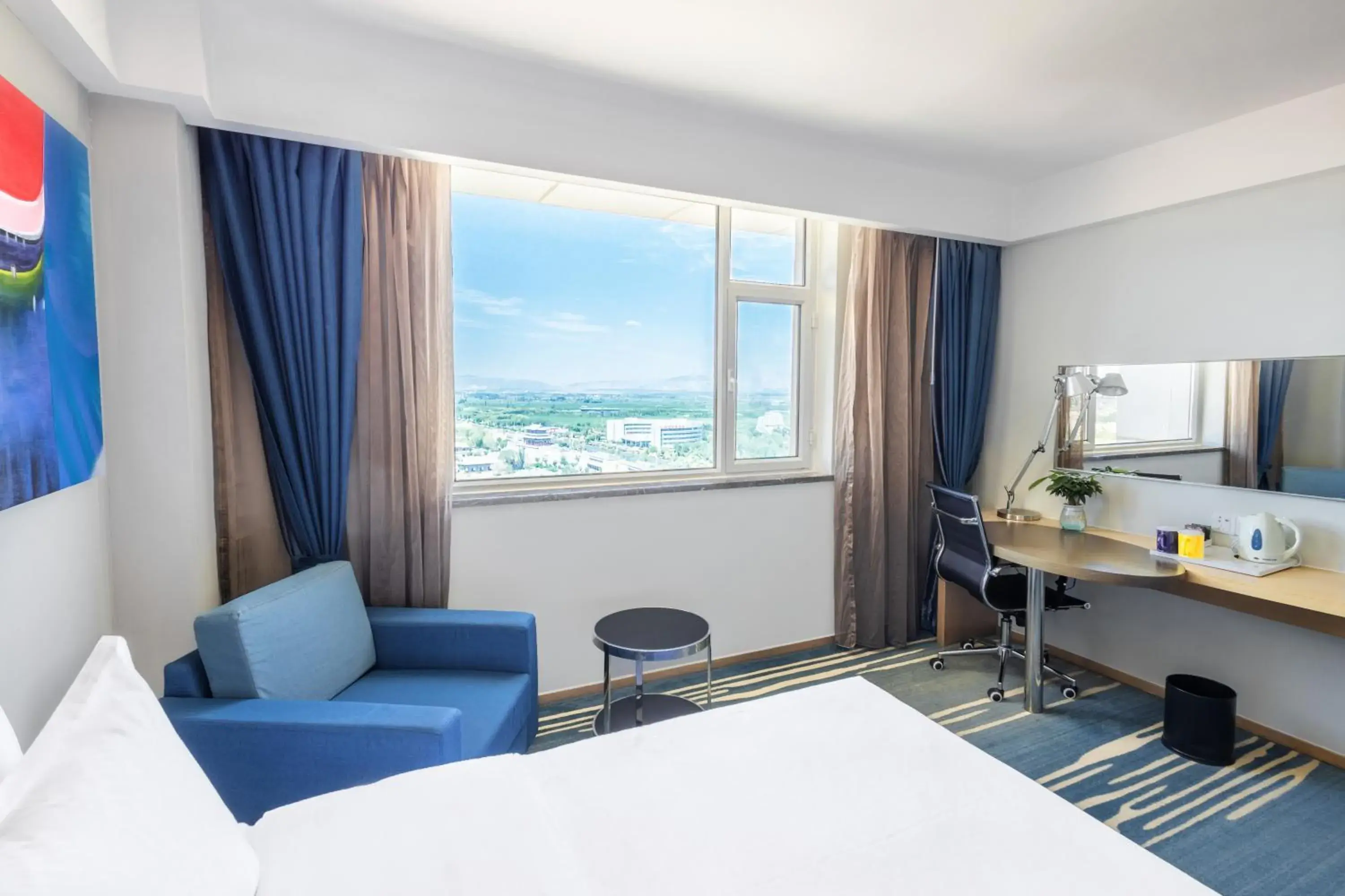 Bed in Holiday Inn Express Zhangye by IHG Bed in Holiday Inn Express Zhangye by IHG