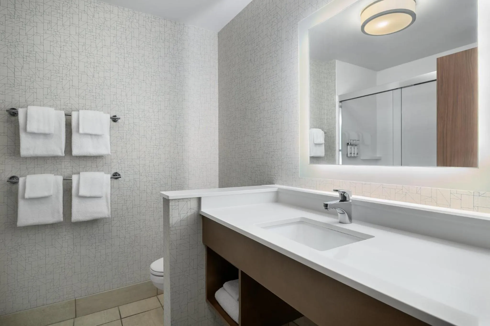 Photo of the whole room in Holiday Inn Express Melbourne West by IHG