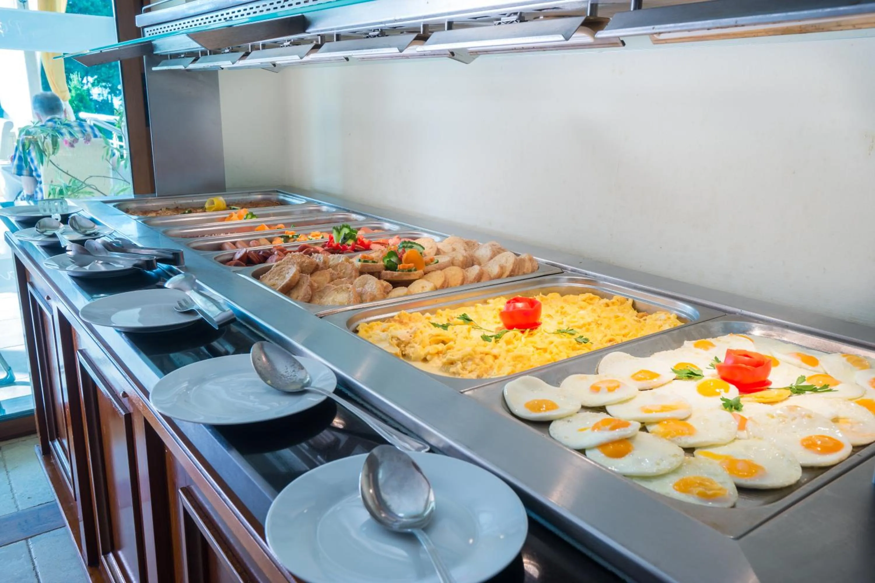 Food in Perla Sun Beach Hotel - All Inclusive