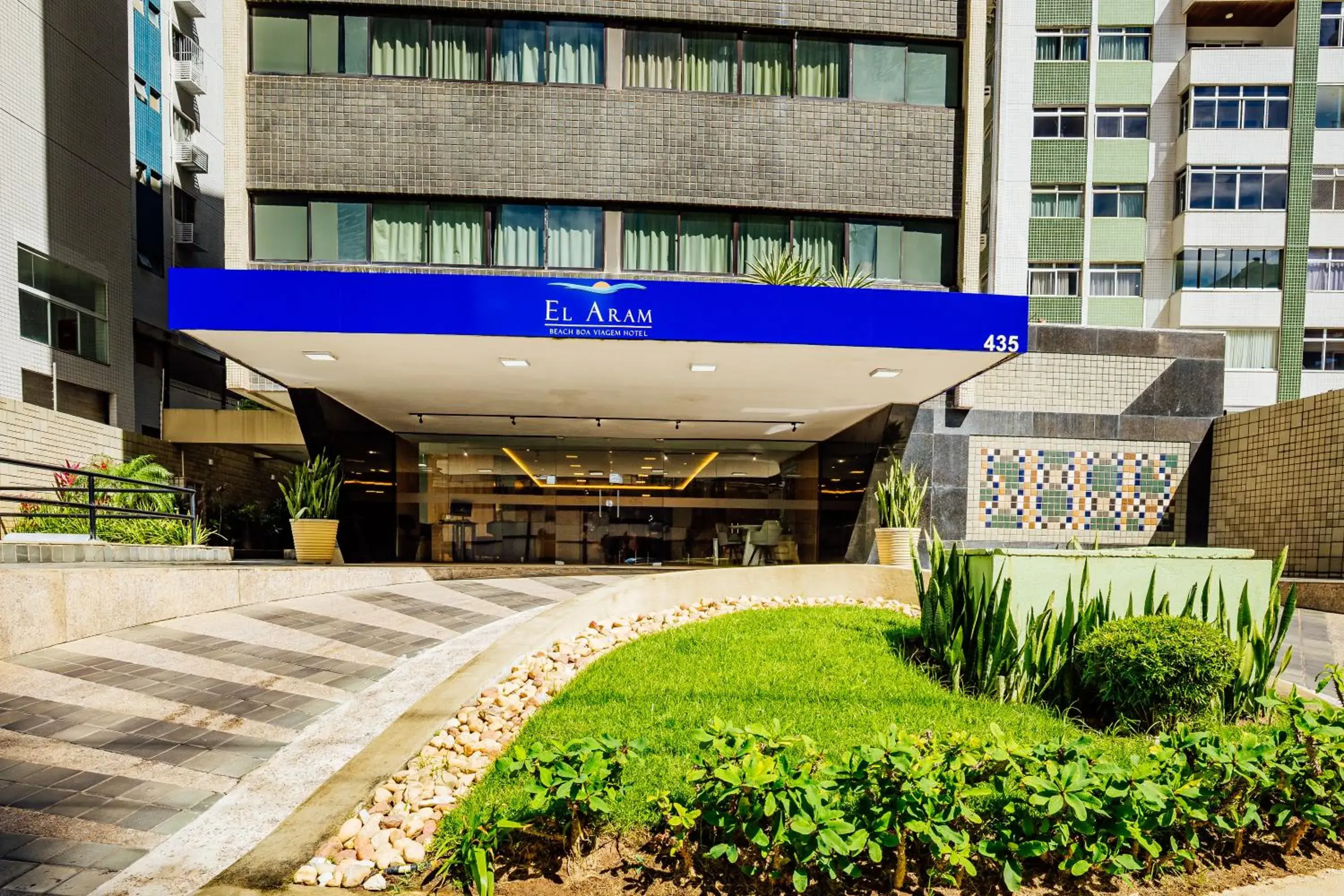 Facade/entrance in El Aram Beach Boa Viagem Facade/entrance in El Aram Beach Boa Viagem