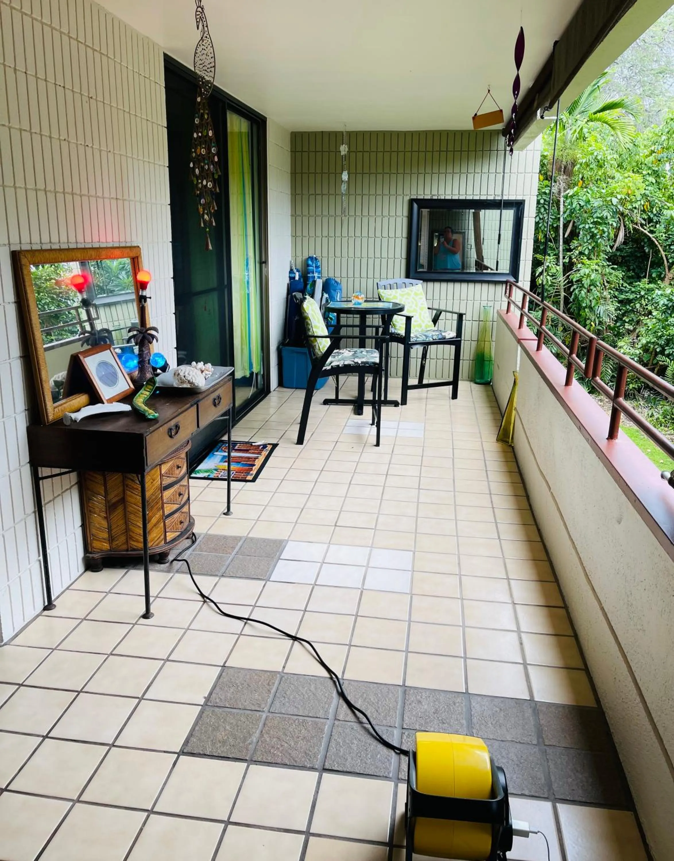 Property building in Kona Magic Honu Room