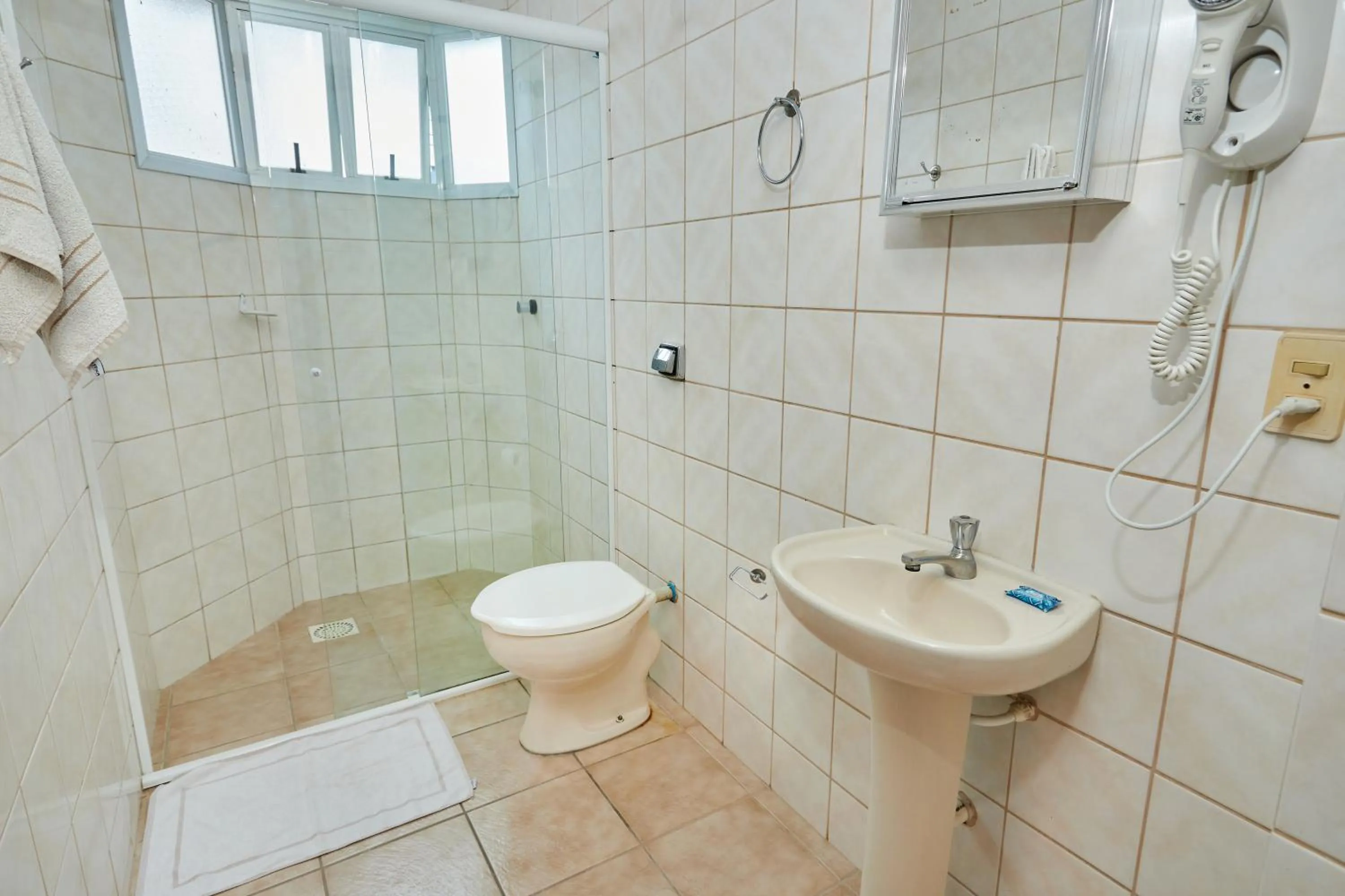 Shower in Monte Libano Apart Hotel