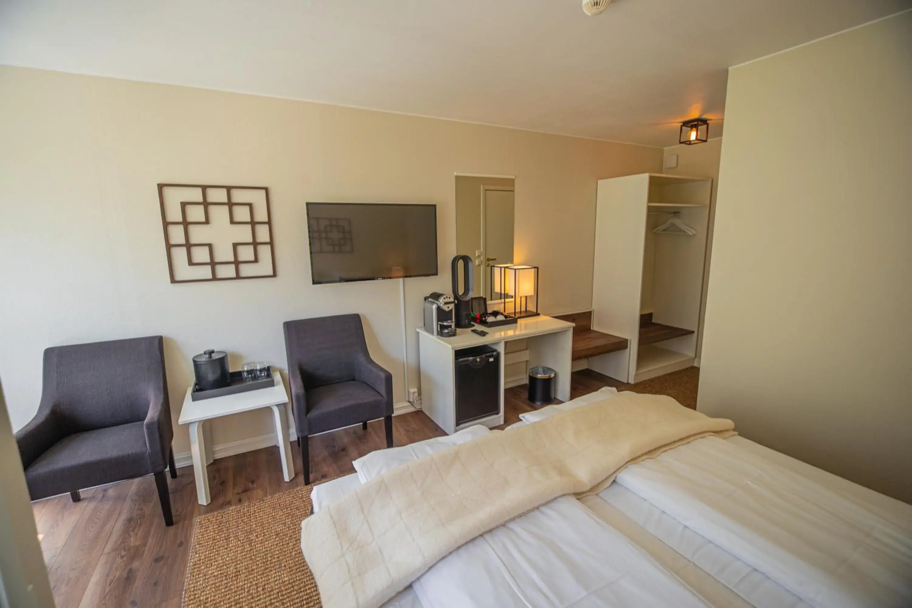 Basic Double Room in Grande Fjord Hotel Basic Double Room in Grande Fjord Hotel