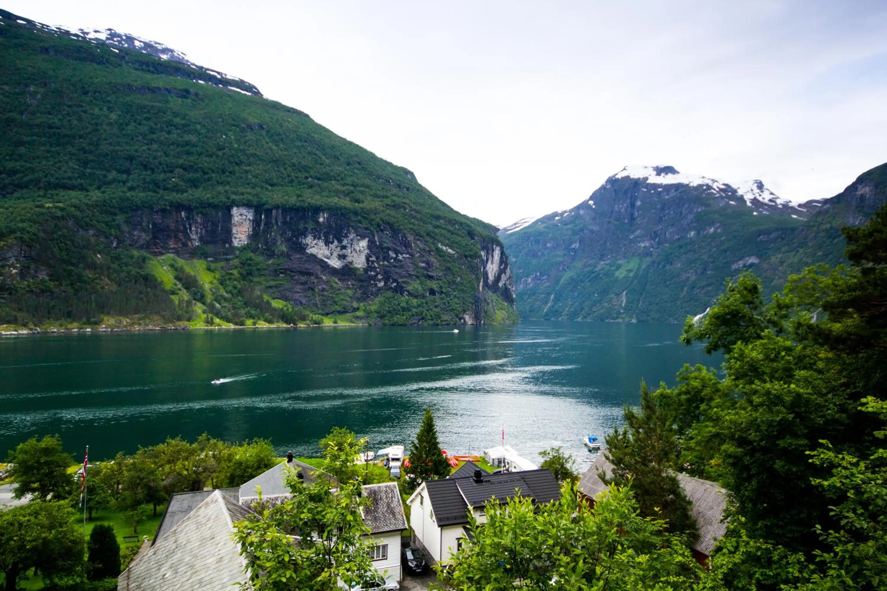 Mountain view in Grande Fjord Hotel