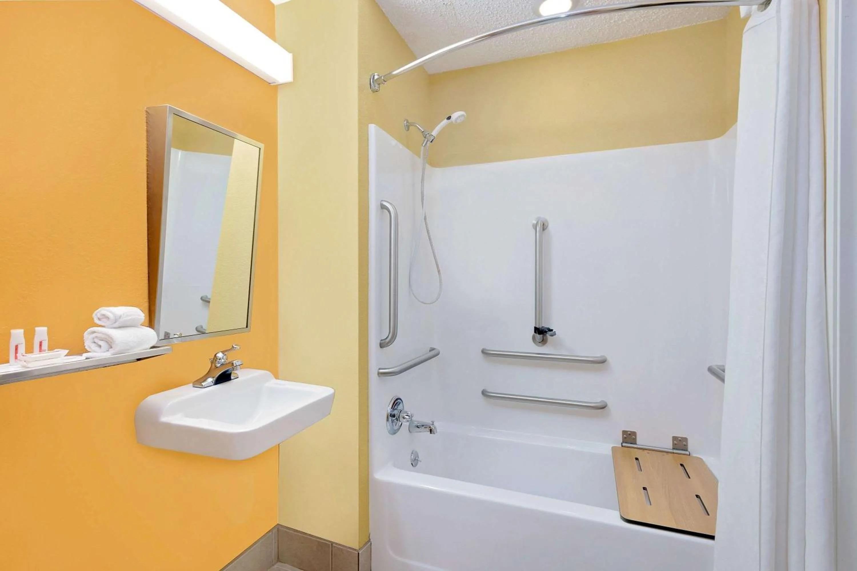 Bathroom in Microtel Inn & Suites by Wyndham Princeton