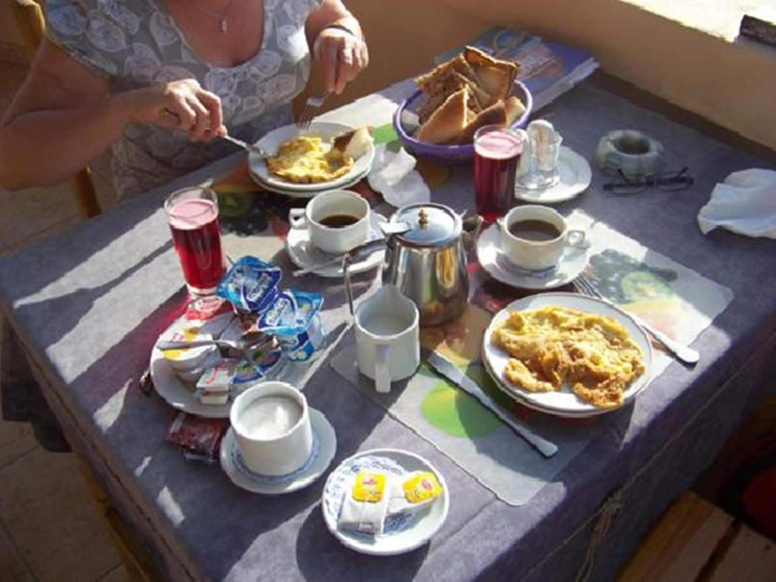 Food and drinks in El Nakhil Hotel