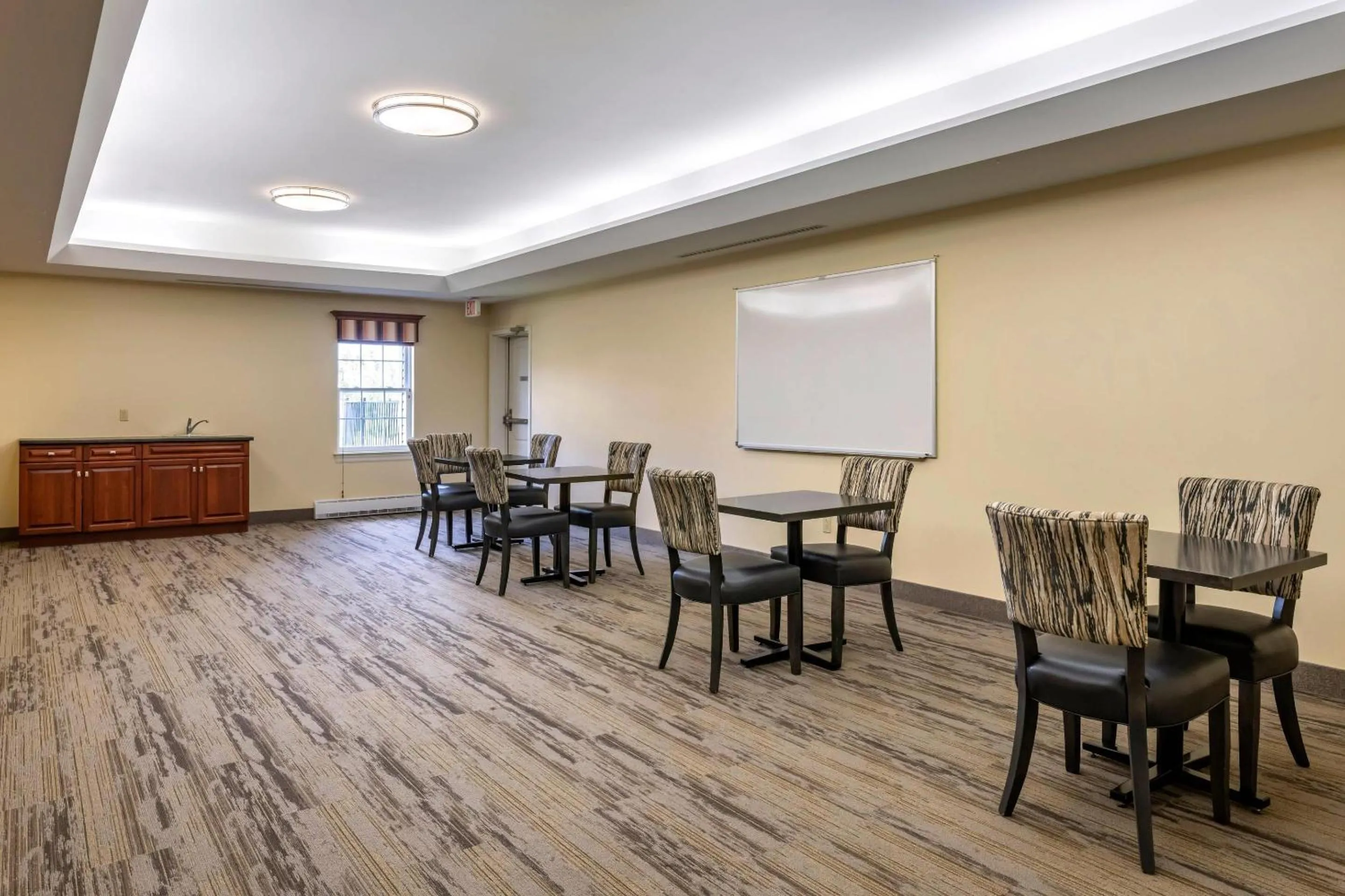 Meeting/conference room in Quality Inn & Suites Quispamsis