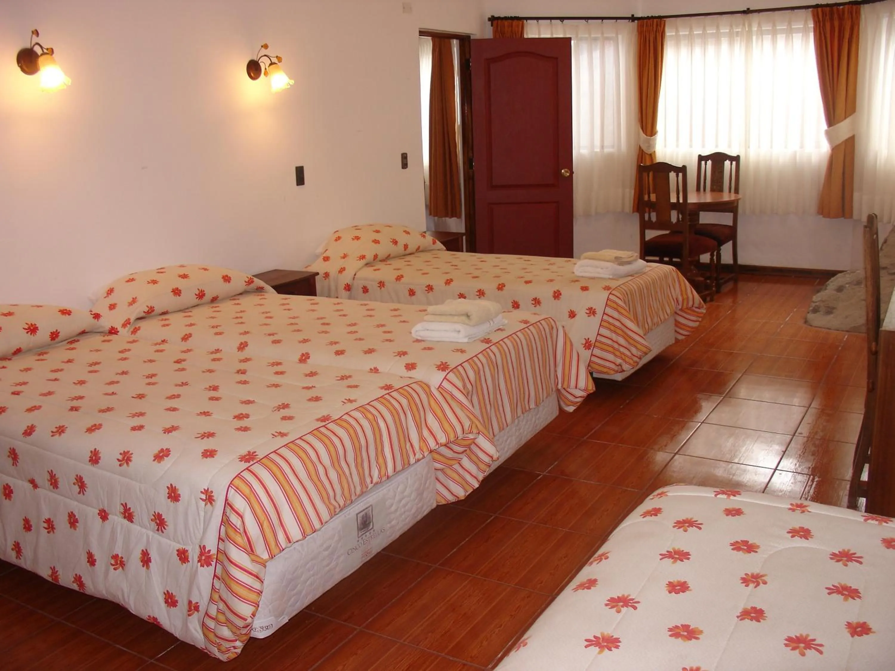 Bedroom, Bed in Hotel Victoria