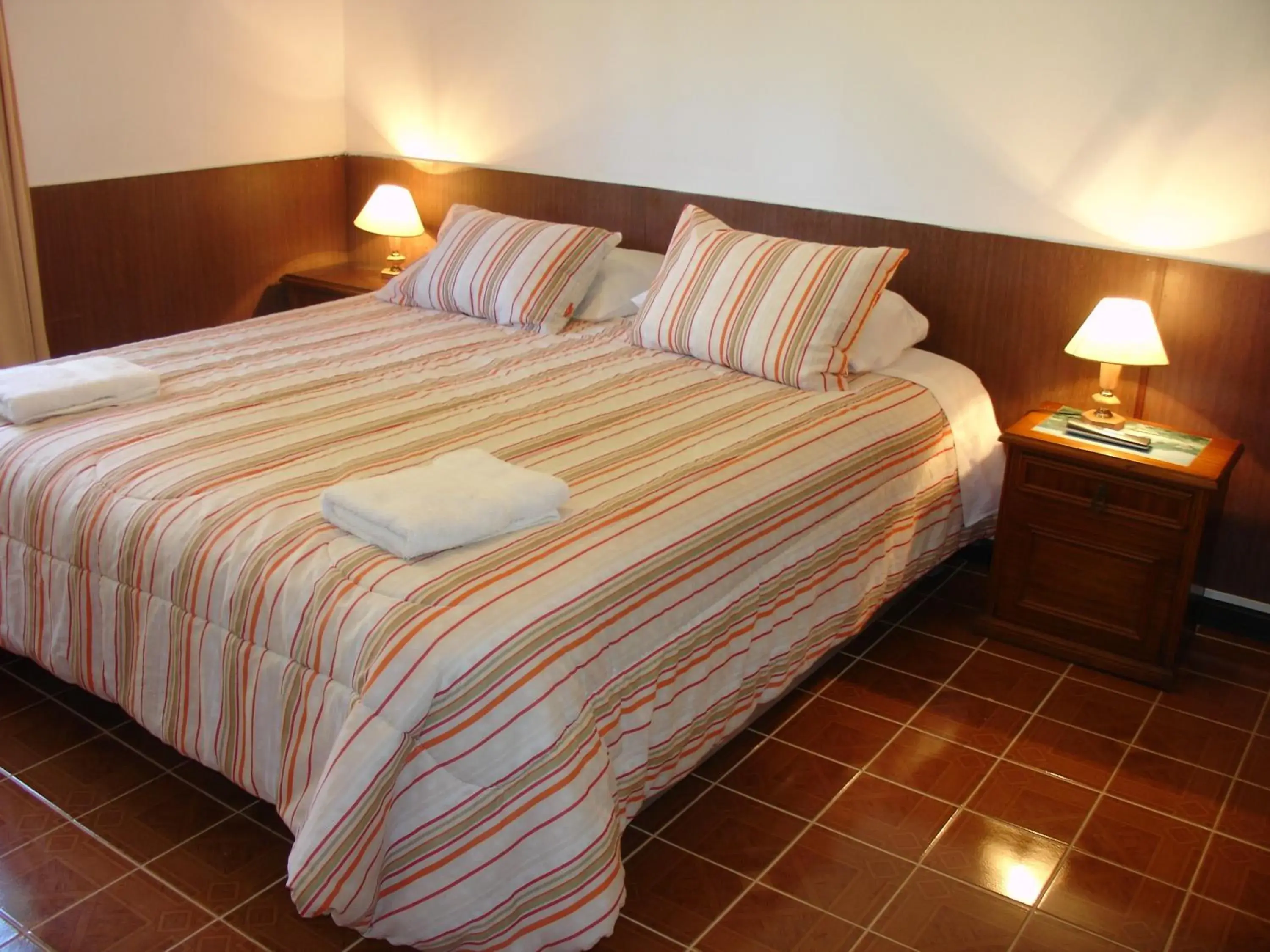 Standard Double or Twin Room with Garden View in Hotel Victoria Standard Double or Twin Room with Garden View in Hotel Victoria