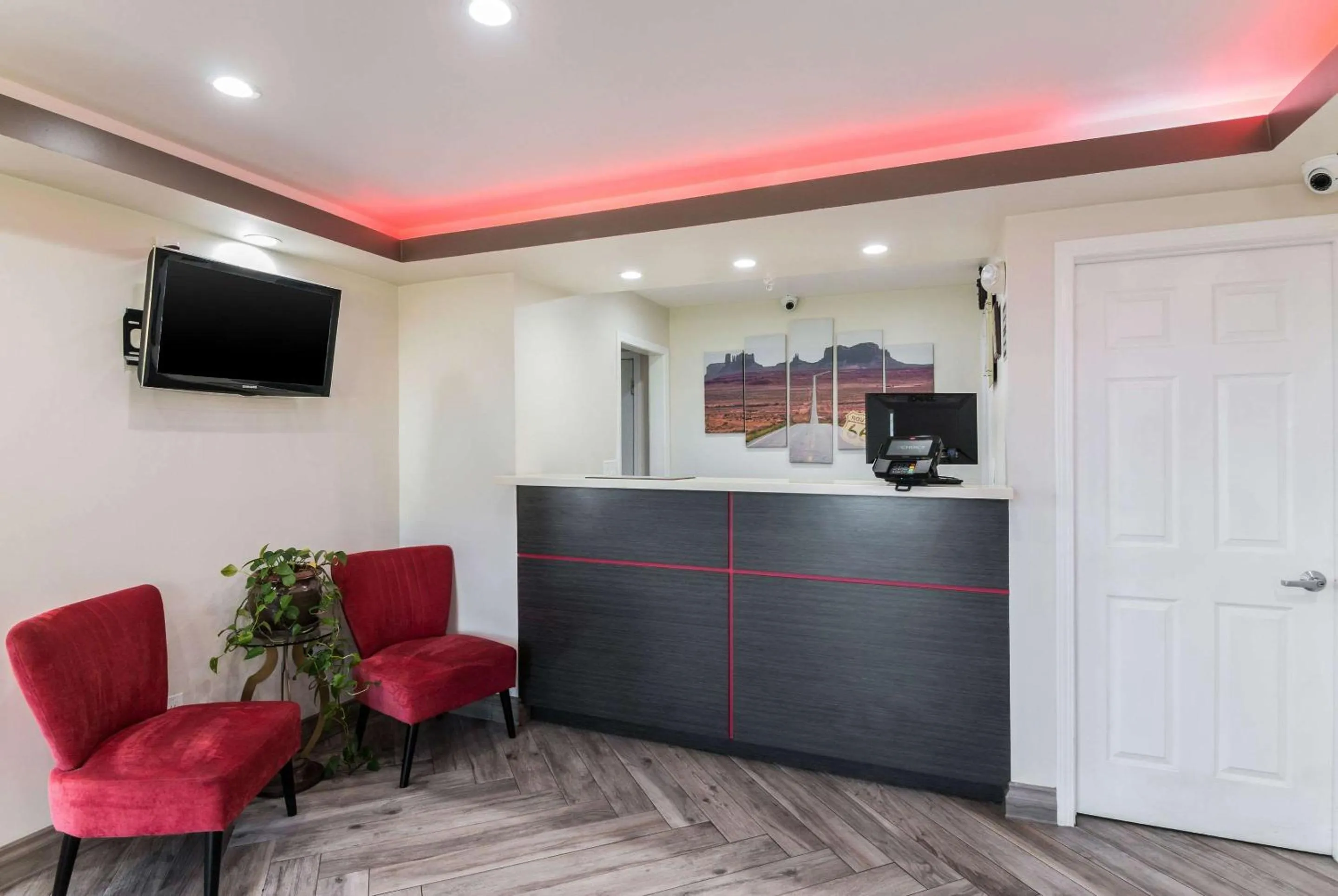 Lobby or reception in Econo Lodge Hesperia - Victorville I-15