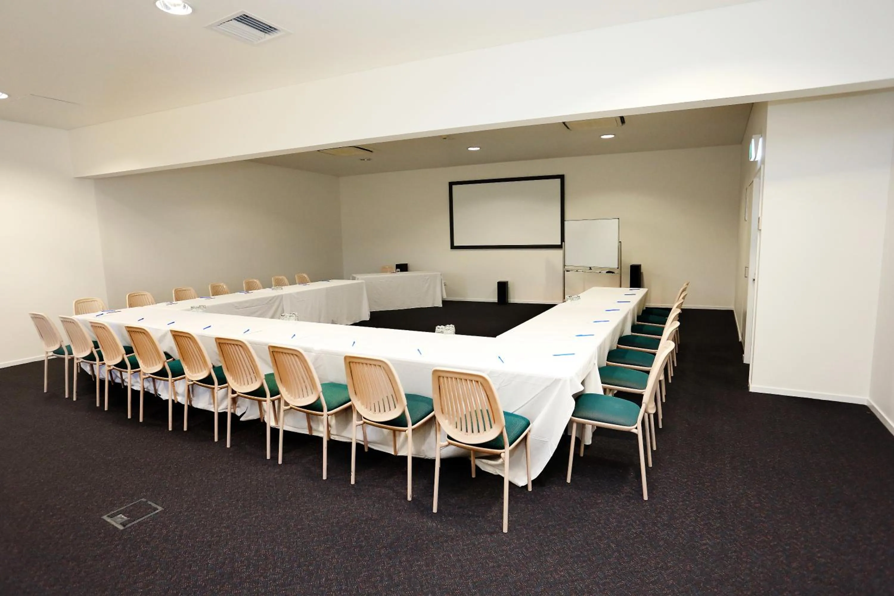 Business facilities in Central Holborn Apartments