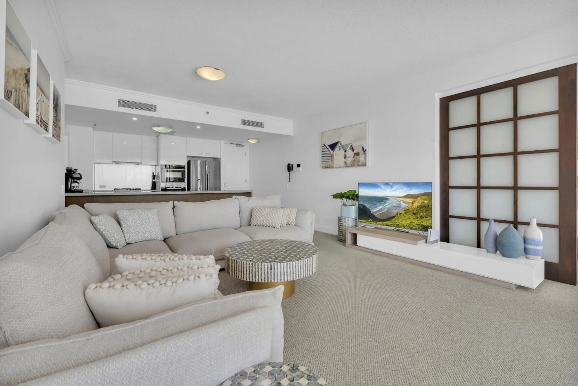 Living room in Reflection on the Sea