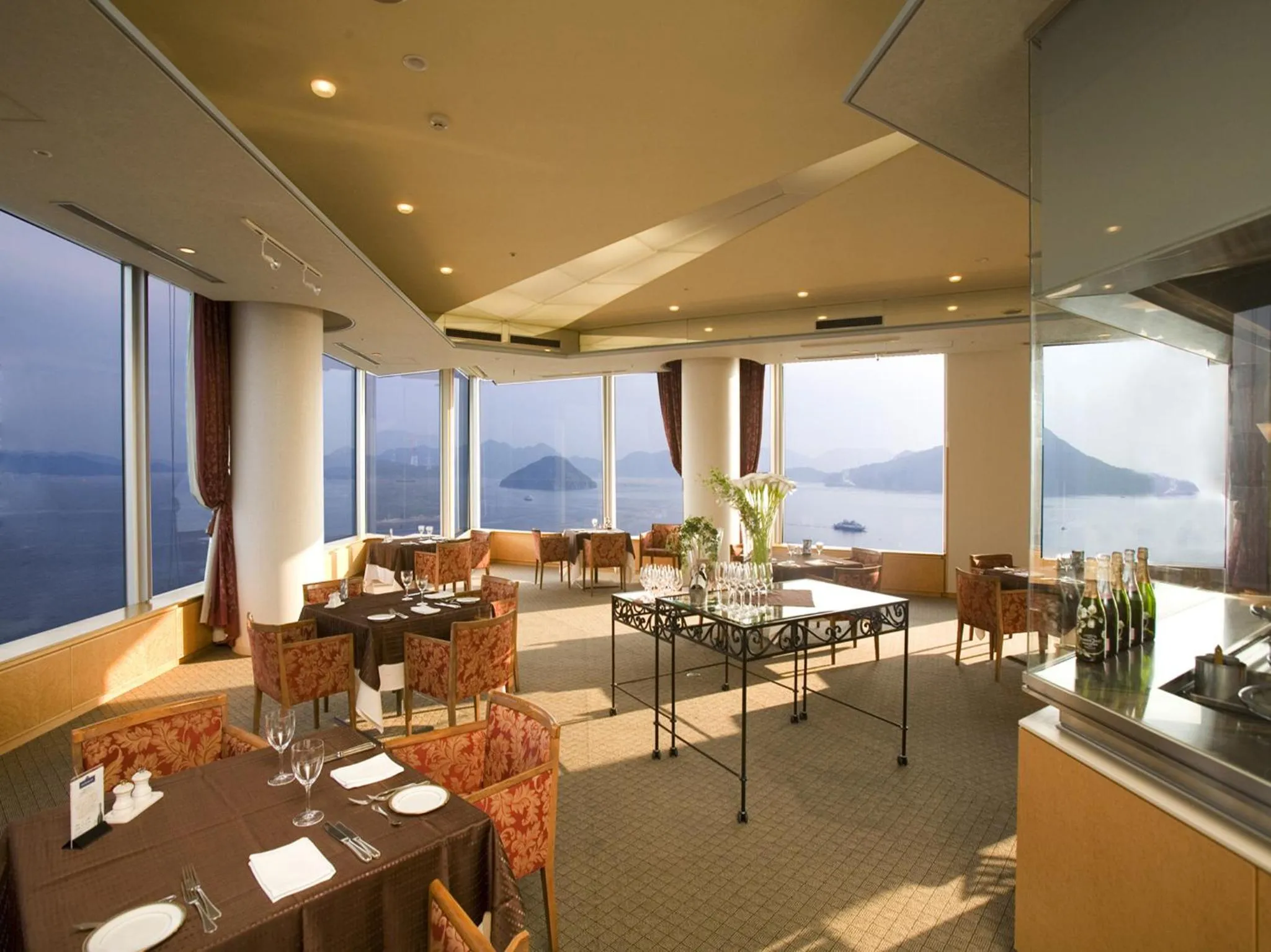 Restaurant/places to eat in Grand Prince Hotel Hiroshima