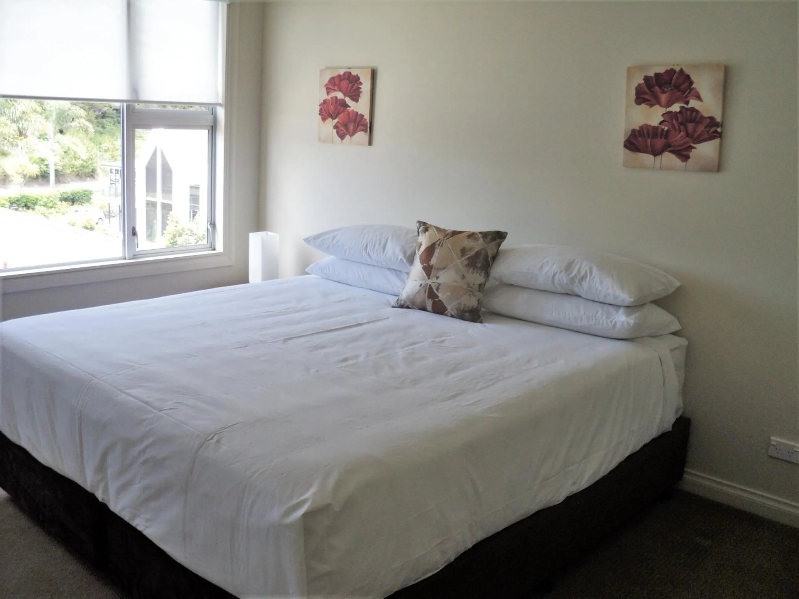 Bedroom, Bed in Edgewater Palms Apartments