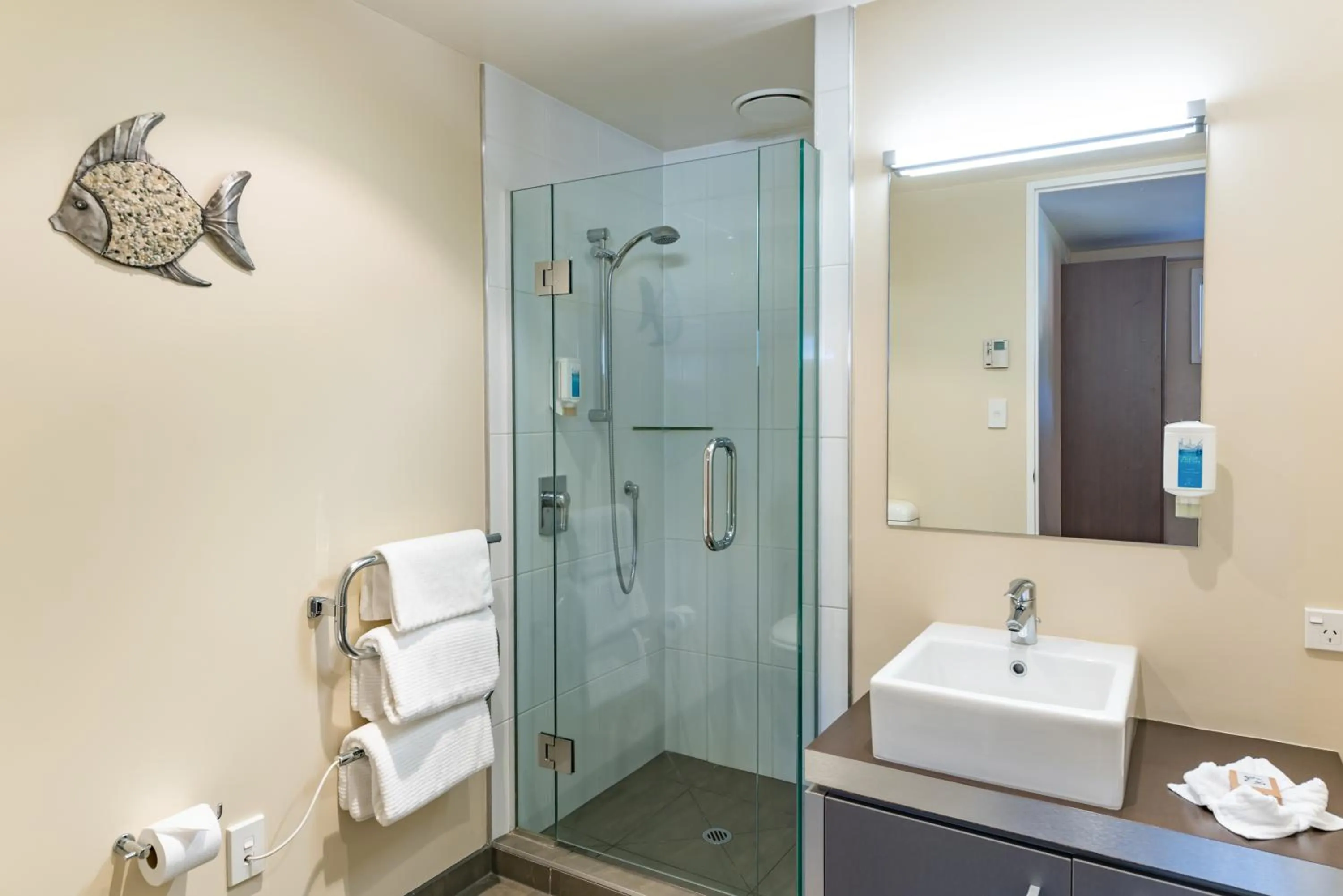 Bathroom in Edgewater Palms Apartments