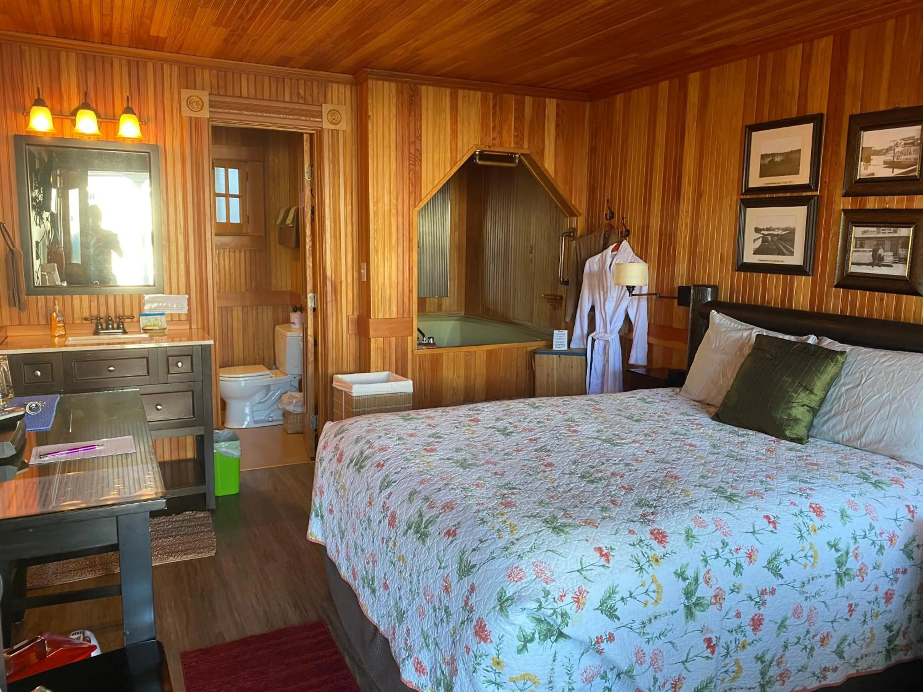 Bed in Whistling Winds Motel