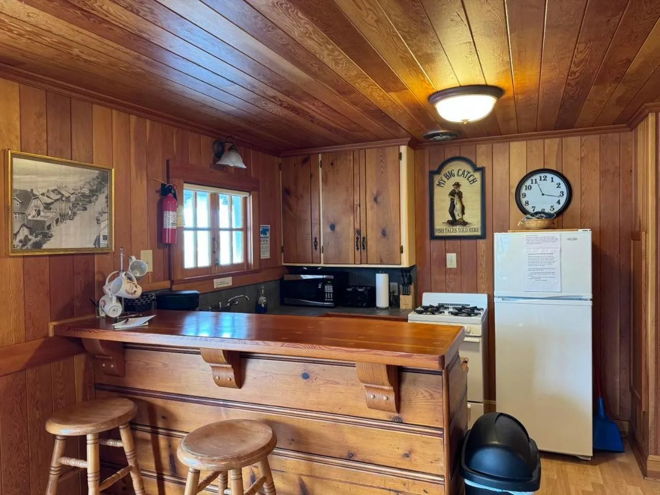 Whistling Winds Motel