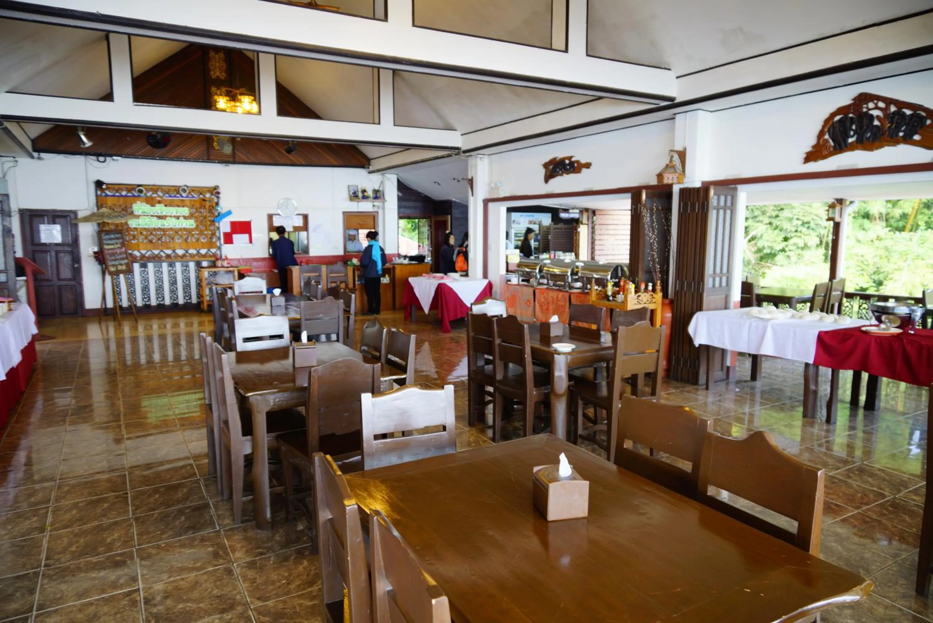 Restaurant/places to eat in Namkhong Riverside