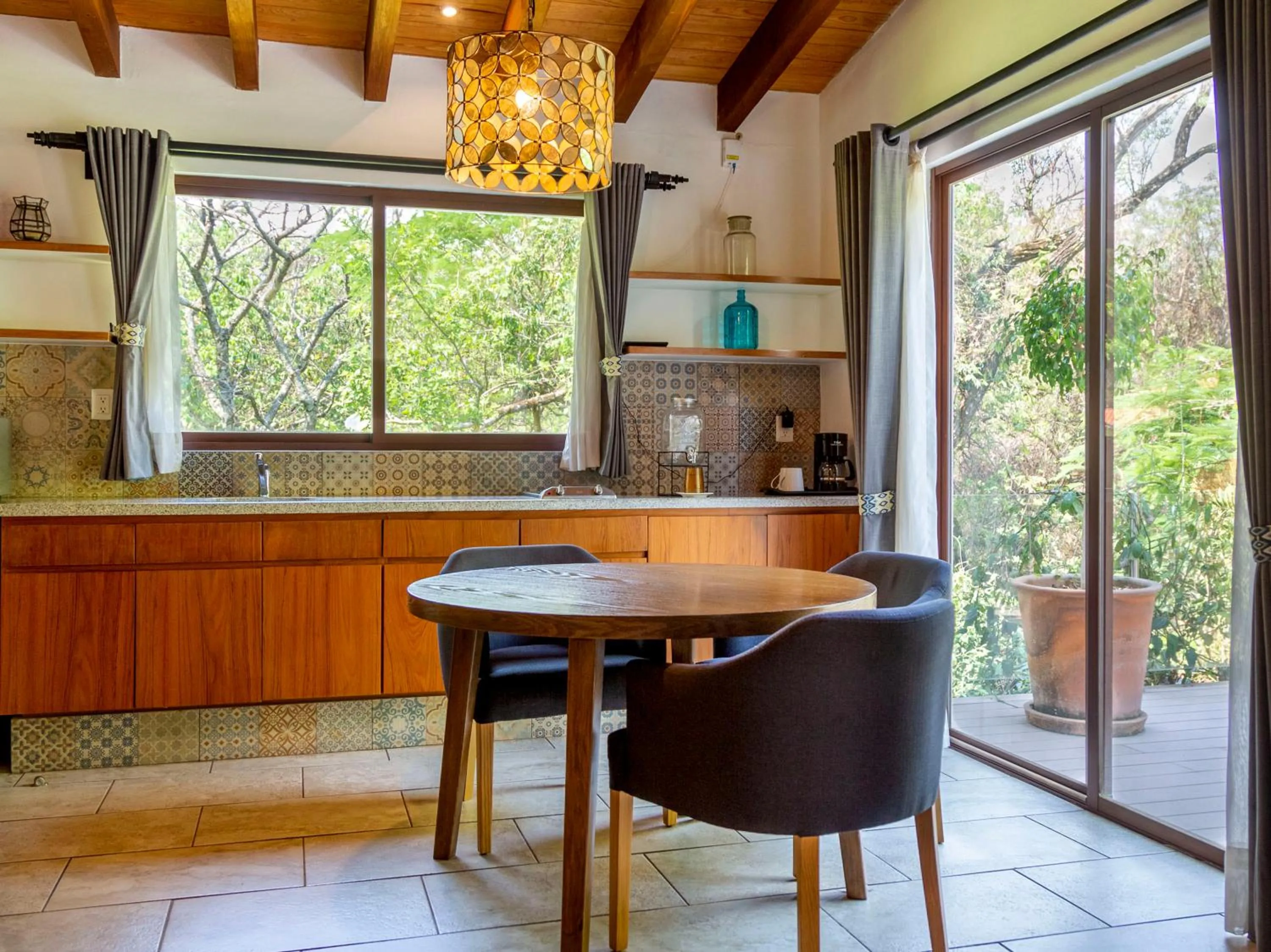 Coffee/tea facilities in Hotel Amate del Rio