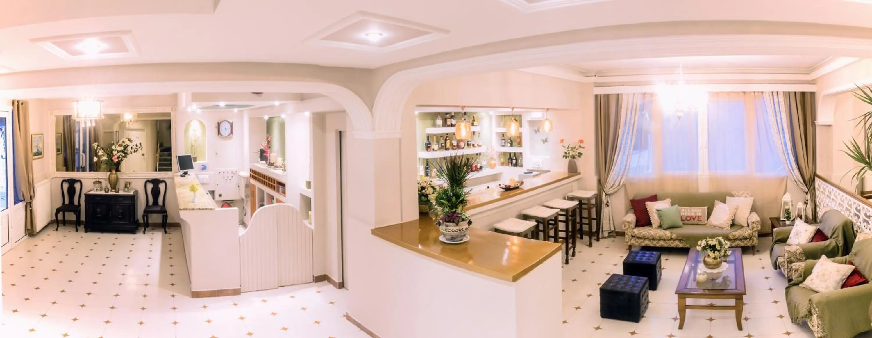 Restaurant/places to eat in Sirena Beach