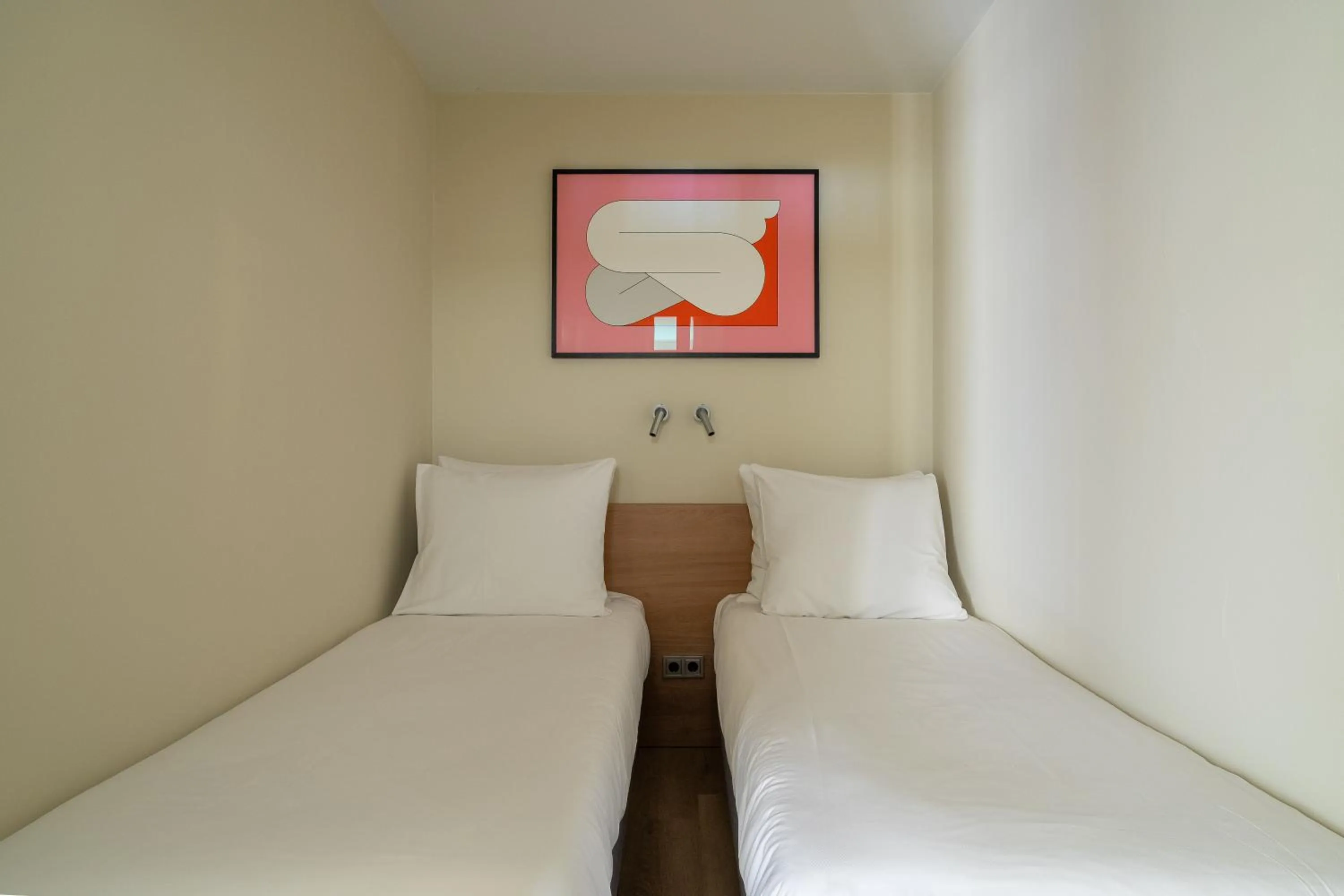 Bed in Numa Amsterdam Oosterpark