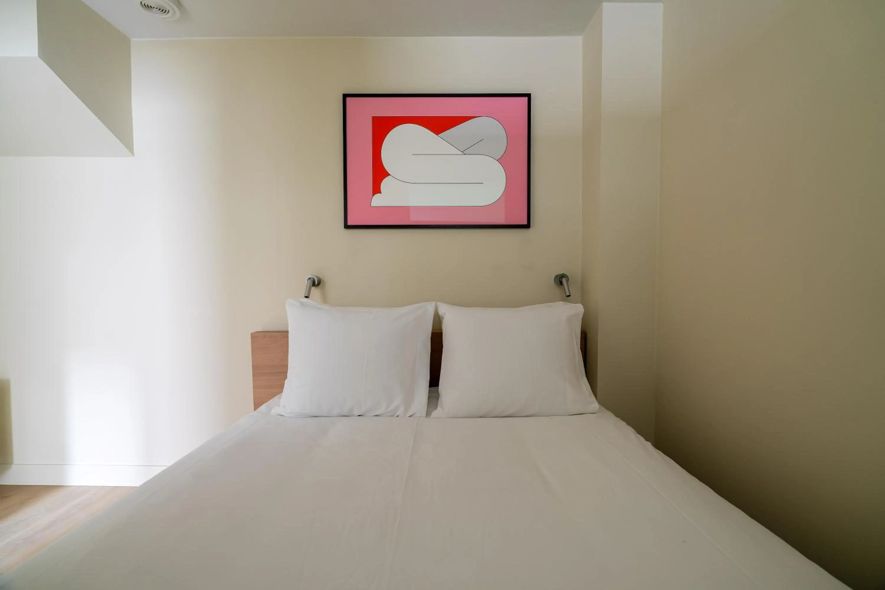 Bed in Numa Amsterdam Oosterpark