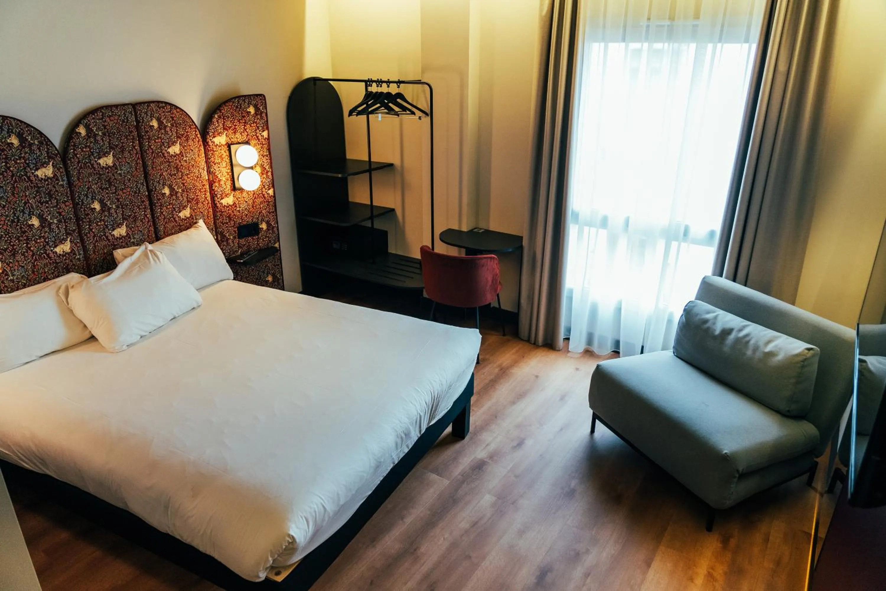 Bed in Ibis Styles Madrid Centro Maravillas