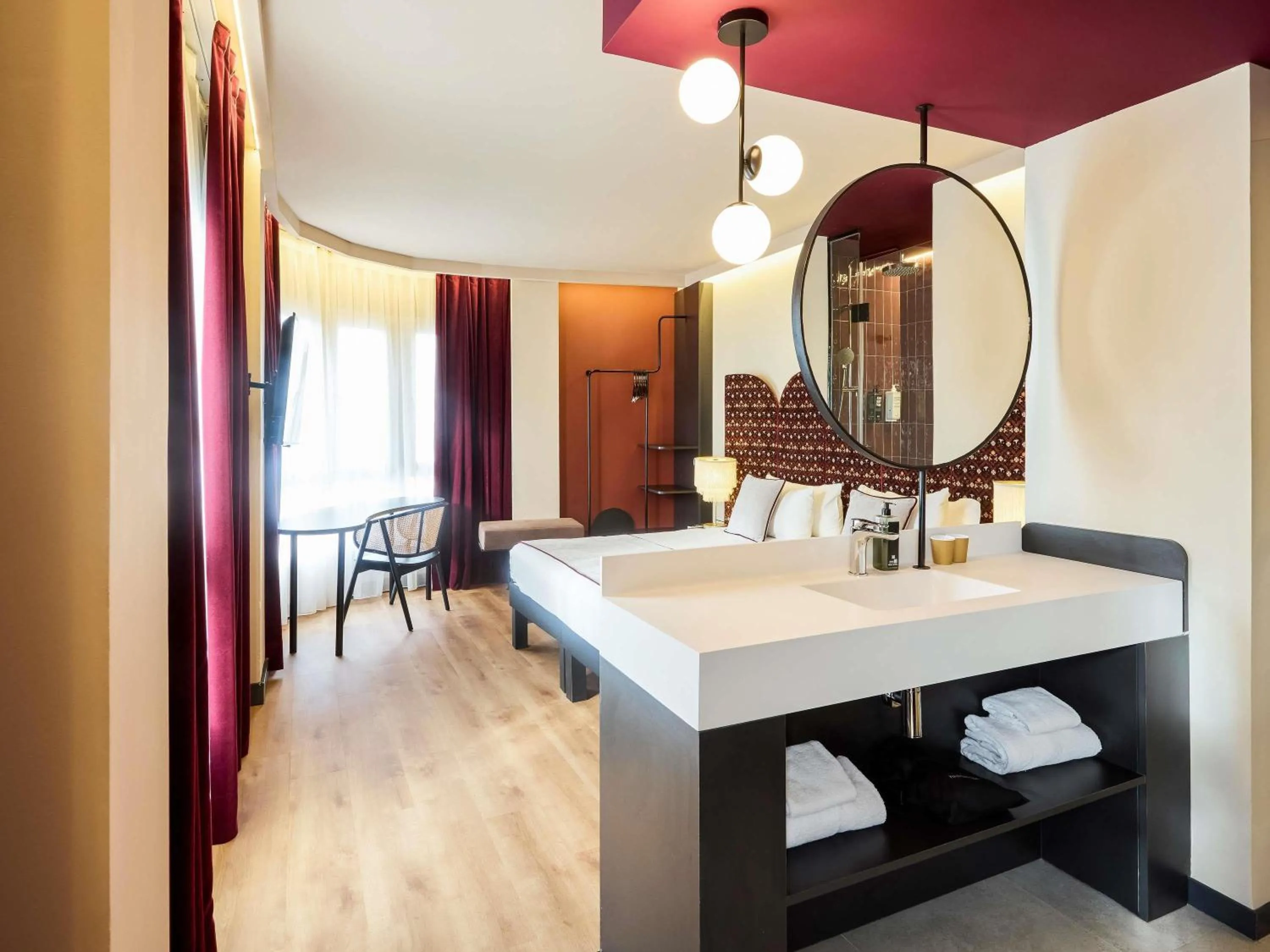 Bedroom, Bed in Ibis Styles Madrid Centro Maravillas