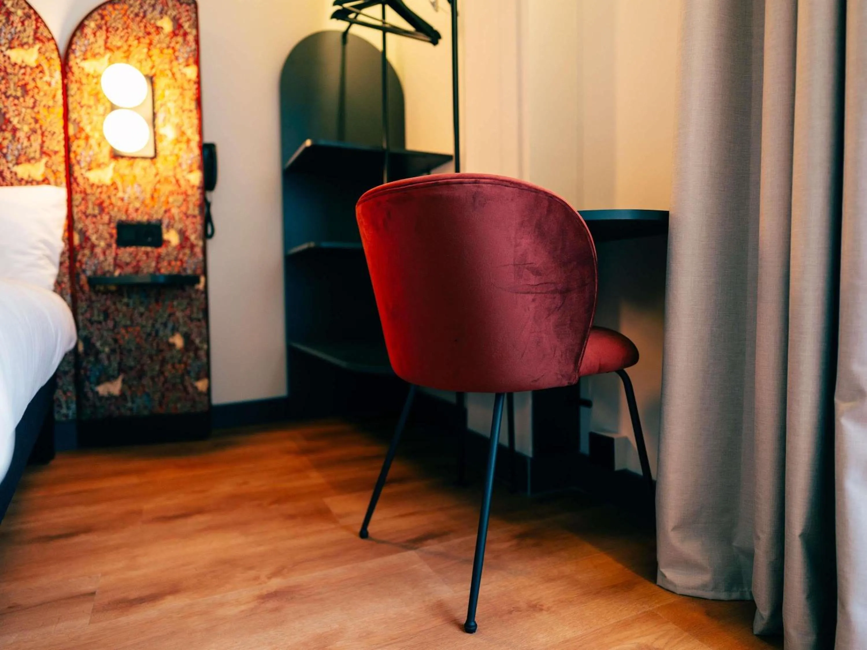 Bedroom, Bed in Ibis Styles Madrid Centro Maravillas