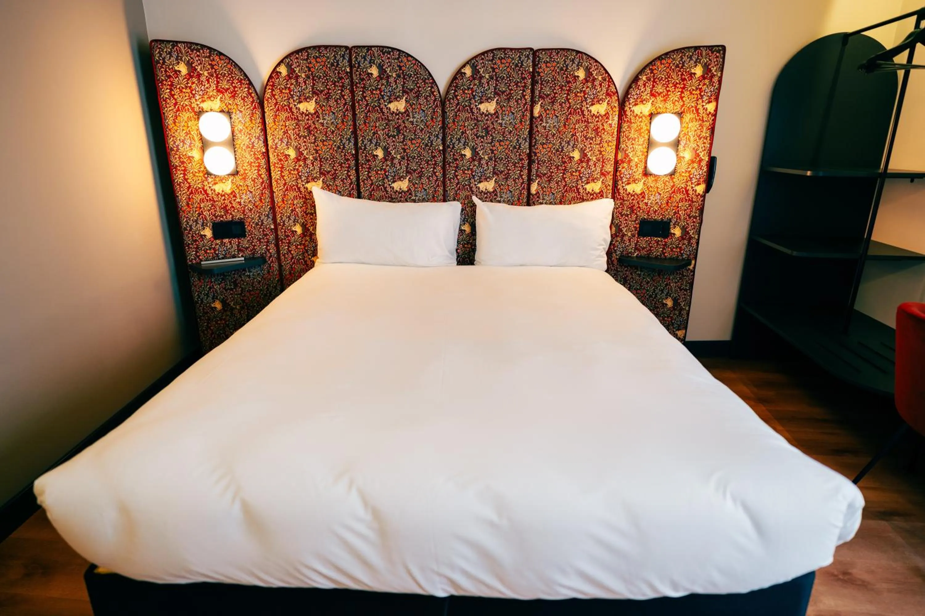 Bed in Ibis Styles Madrid Centro Maravillas