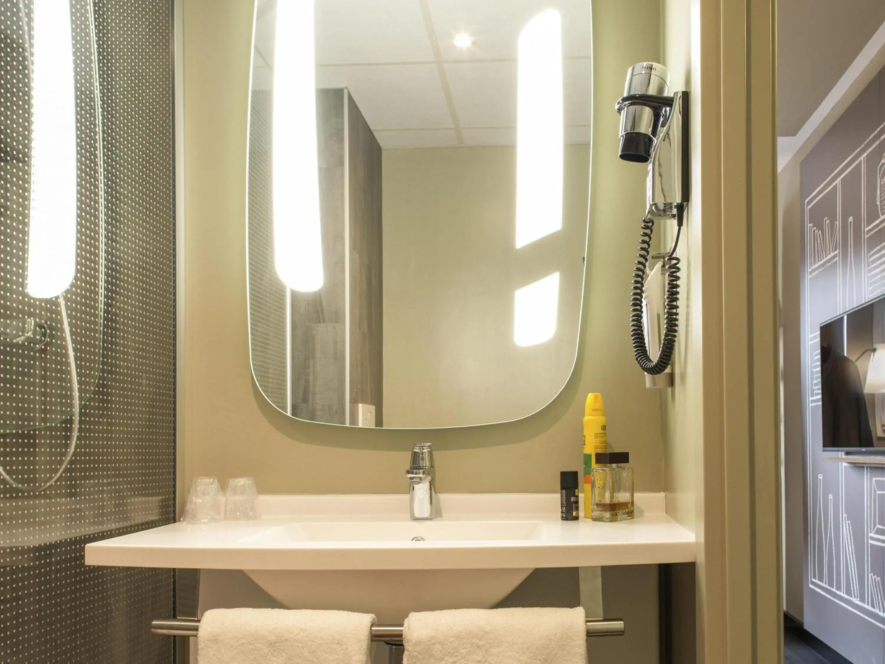 Bedroom in Ibis Madrid Fuenlabrada Bedroom in Ibis Madrid Fuenlabrada