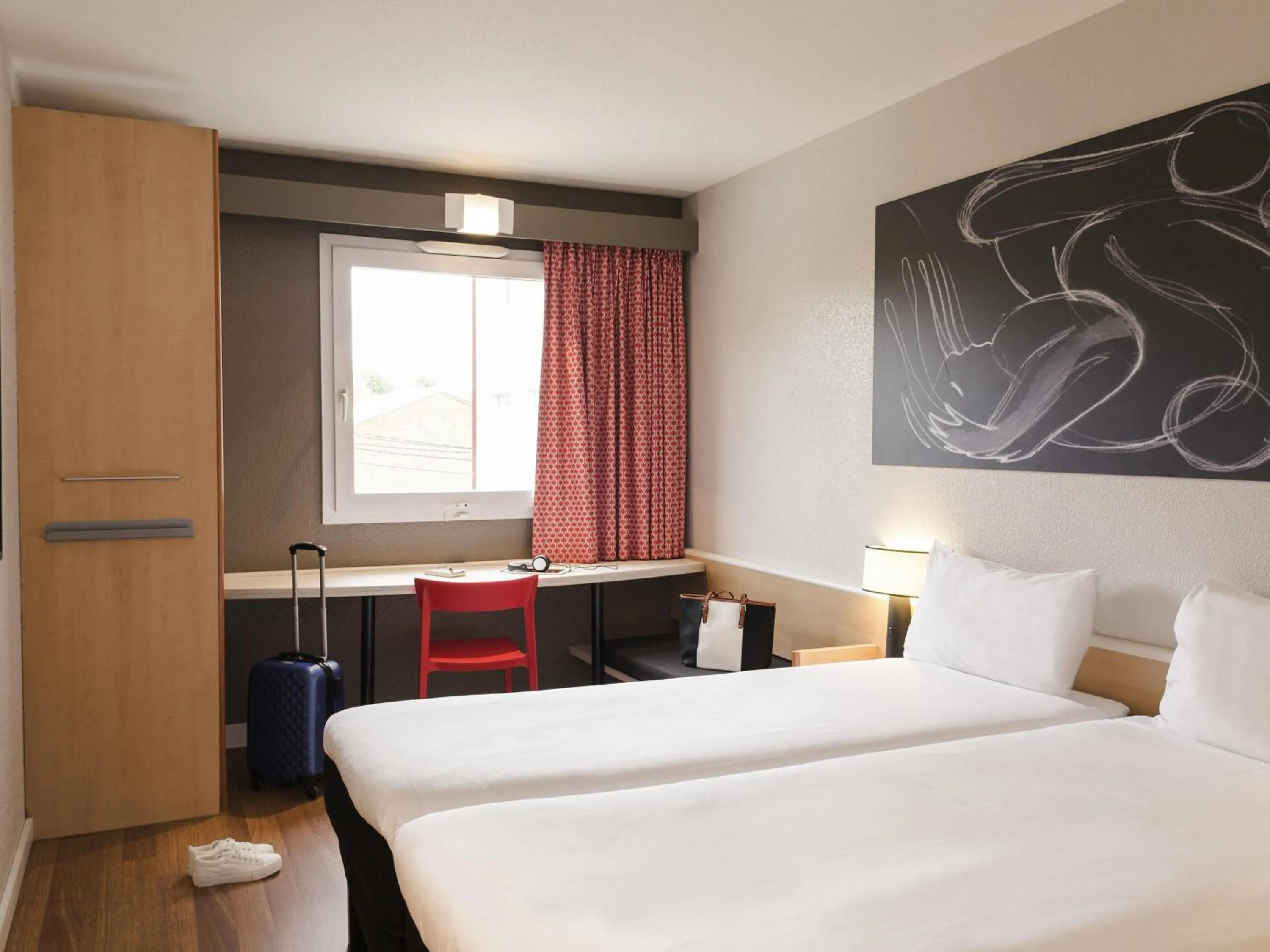 Bedroom, Bed in Ibis Madrid Fuenlabrada