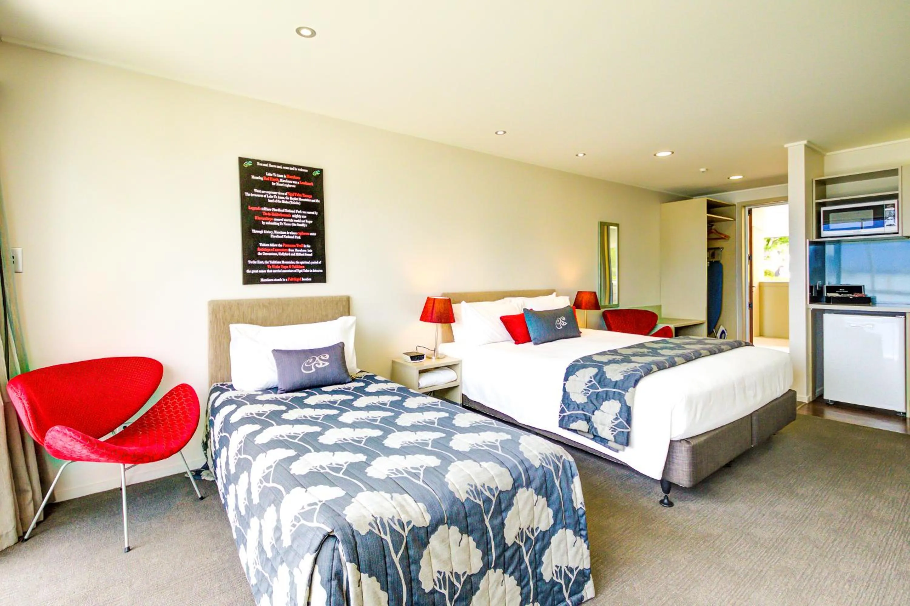 Bed in Marakura Deluxe Motel