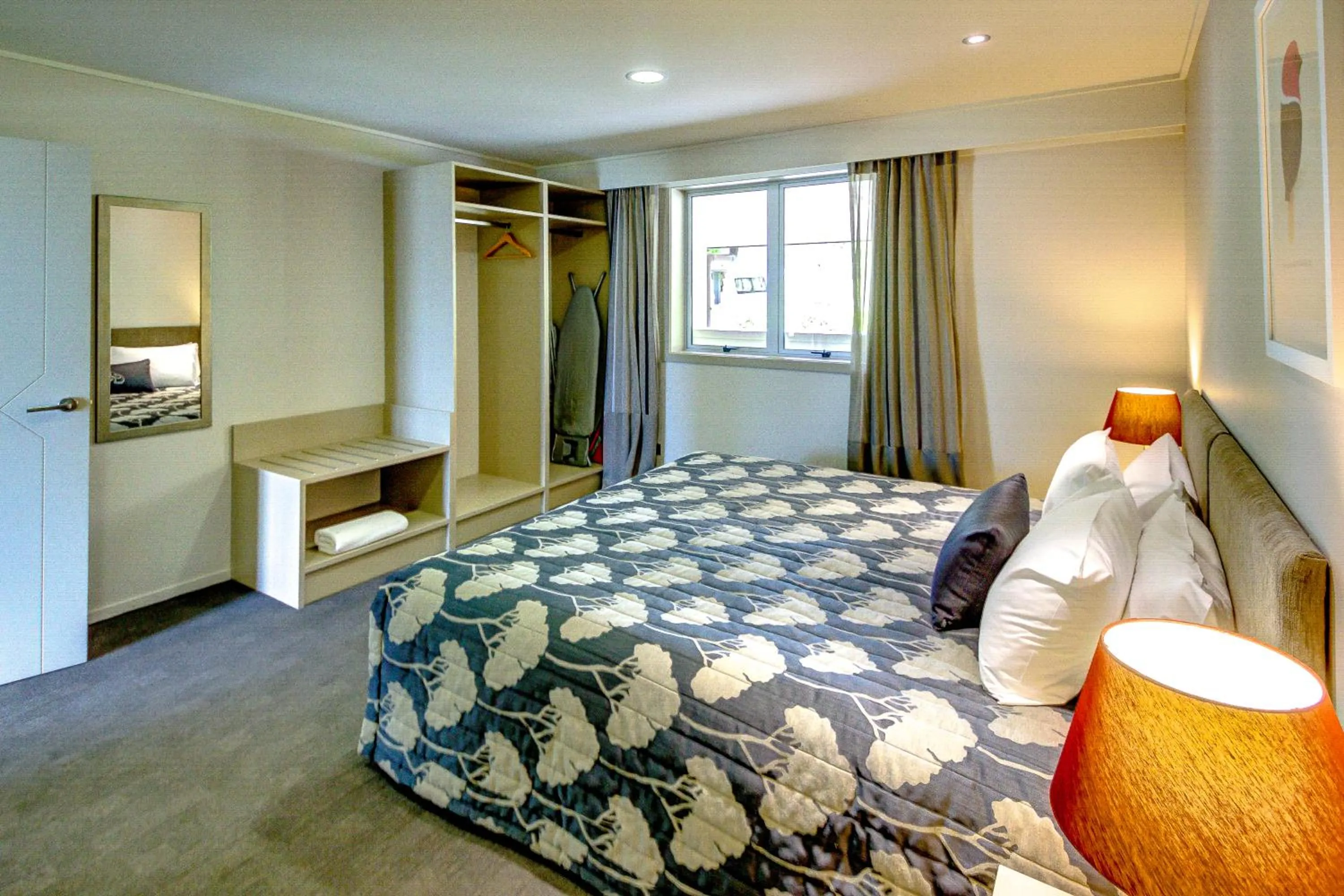 Bed in Marakura Deluxe Motel