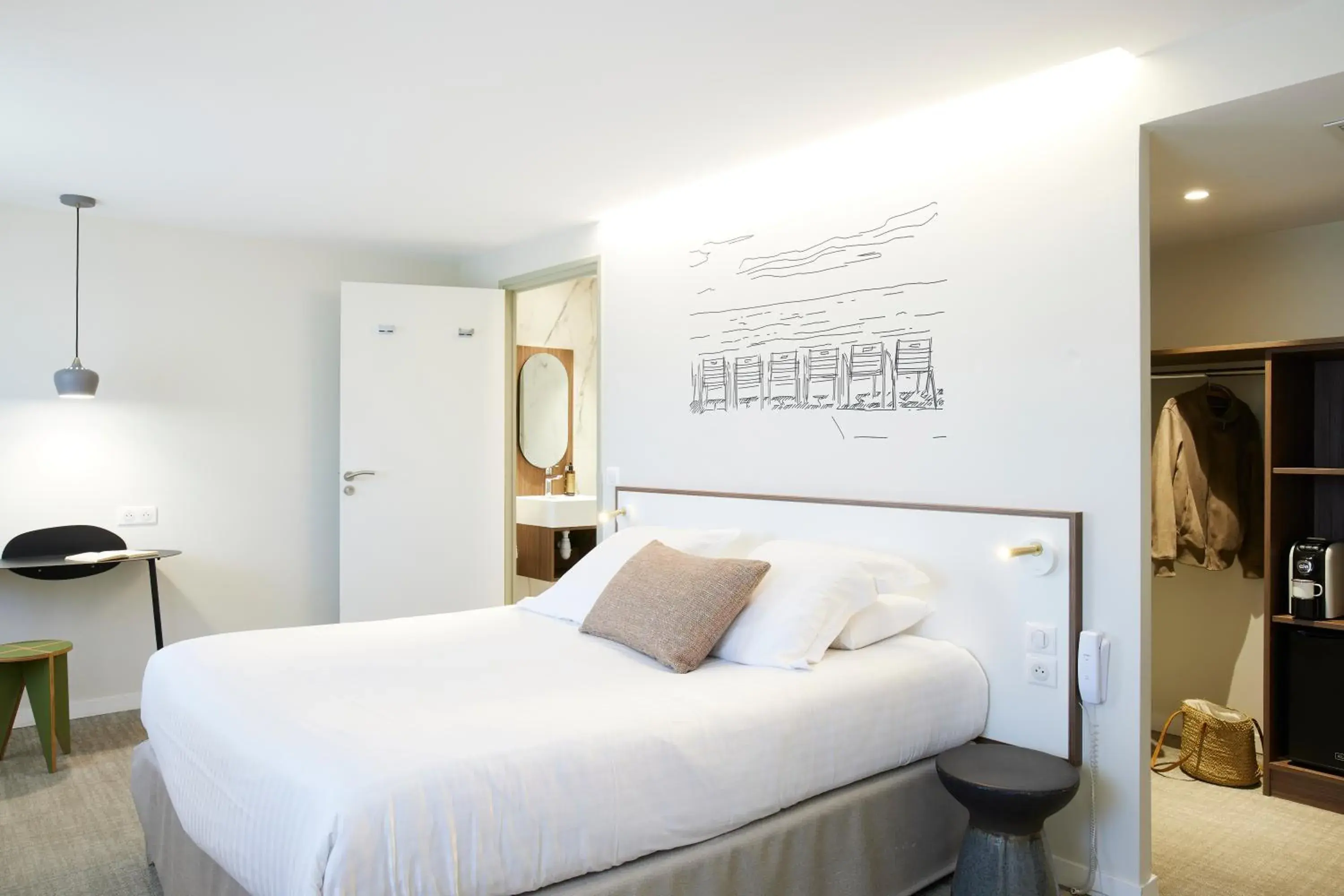 Bedroom, Bed in Hotel du Pin Nice Port Bedroom, Bed in Hotel du Pin Nice Port