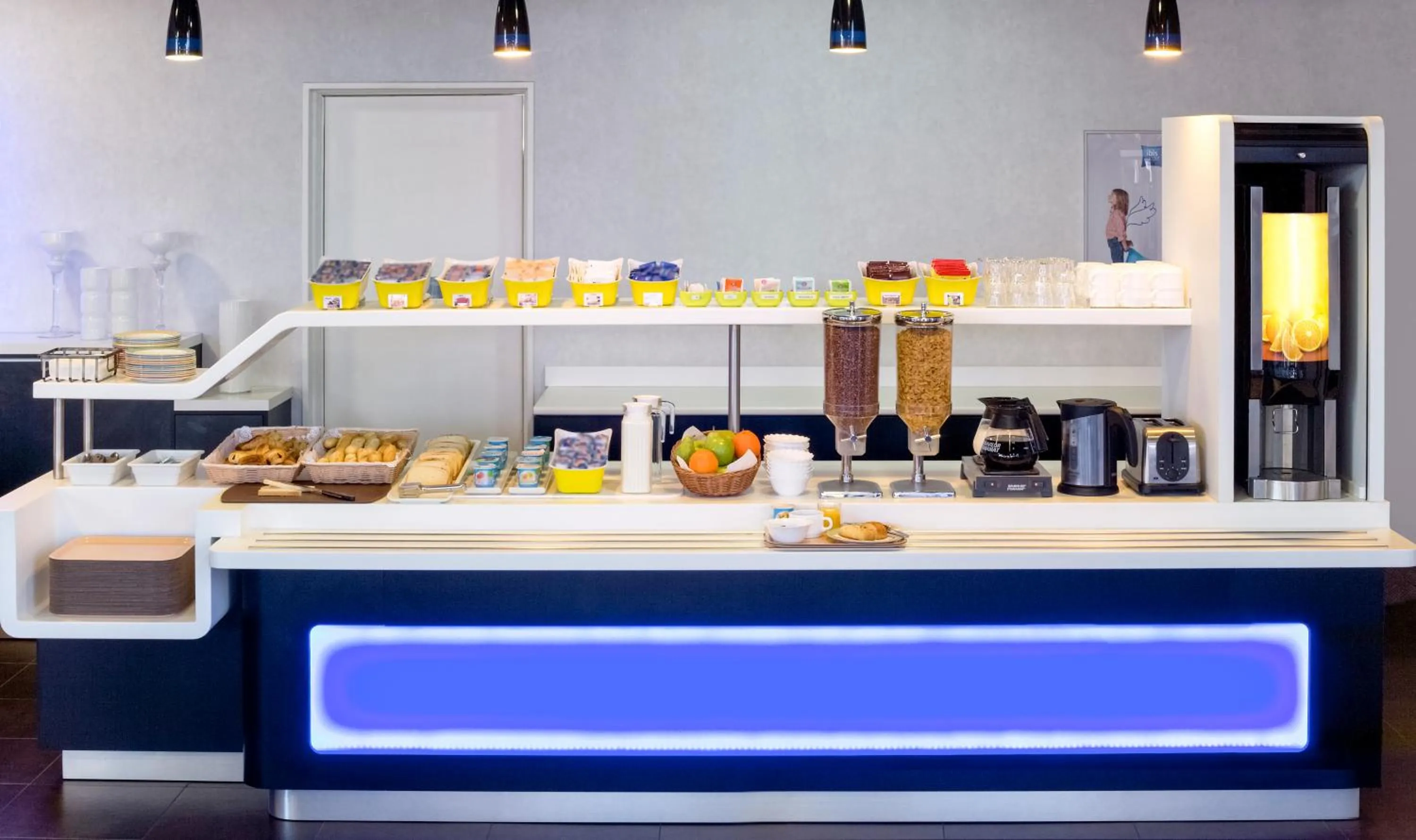 Buffet breakfast in Ibis Budget Madrid Alcalá de Henares La Dehesa