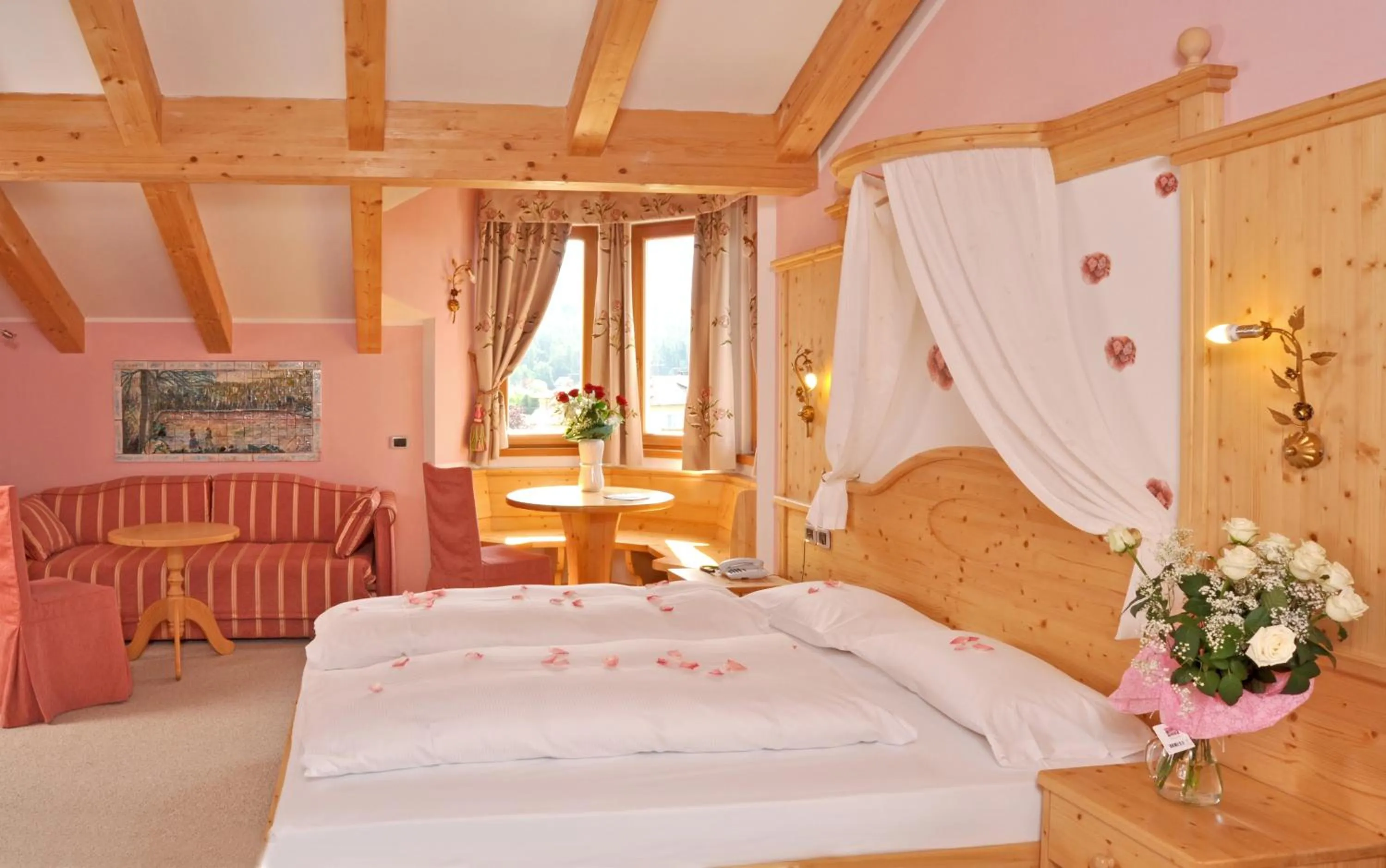 Photo of the whole room, Bed in Hotel Rosa Resort