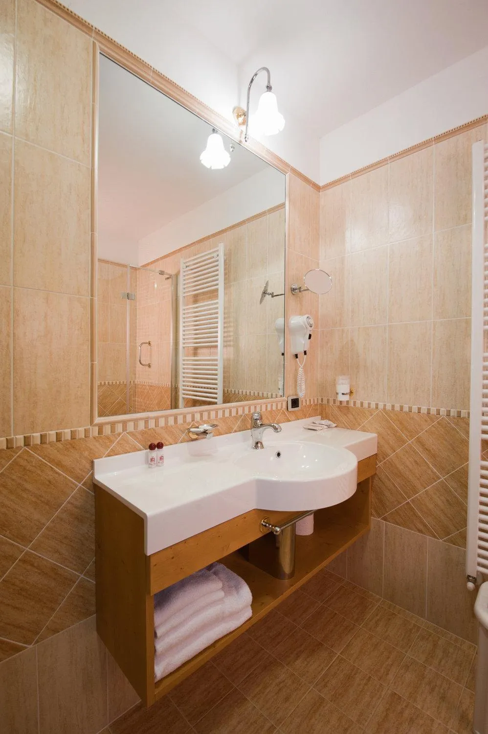 Bathroom in Hotel Rosa Resort