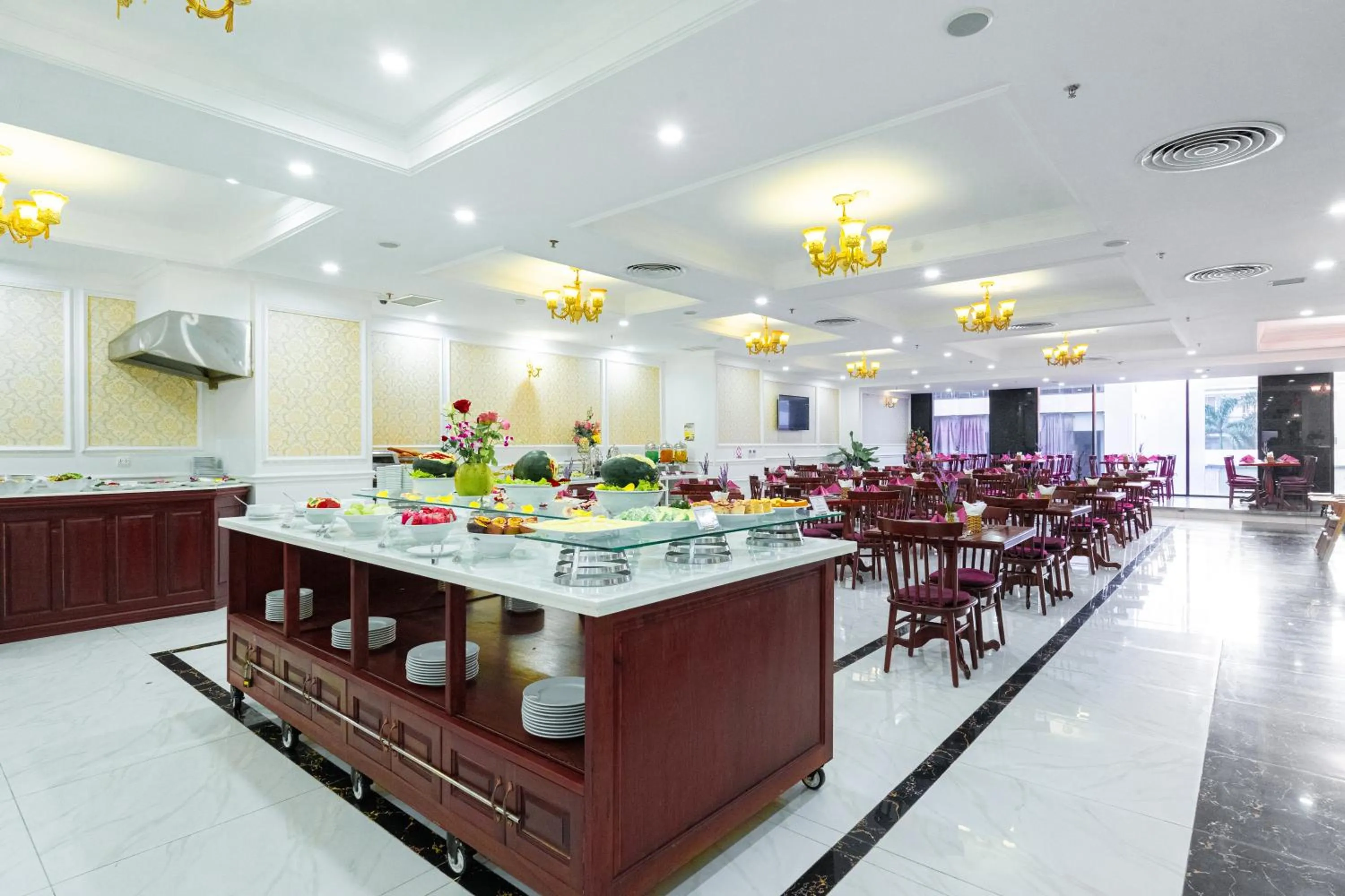 Restaurant/places to eat in Bonjour Nha Trang Hotel